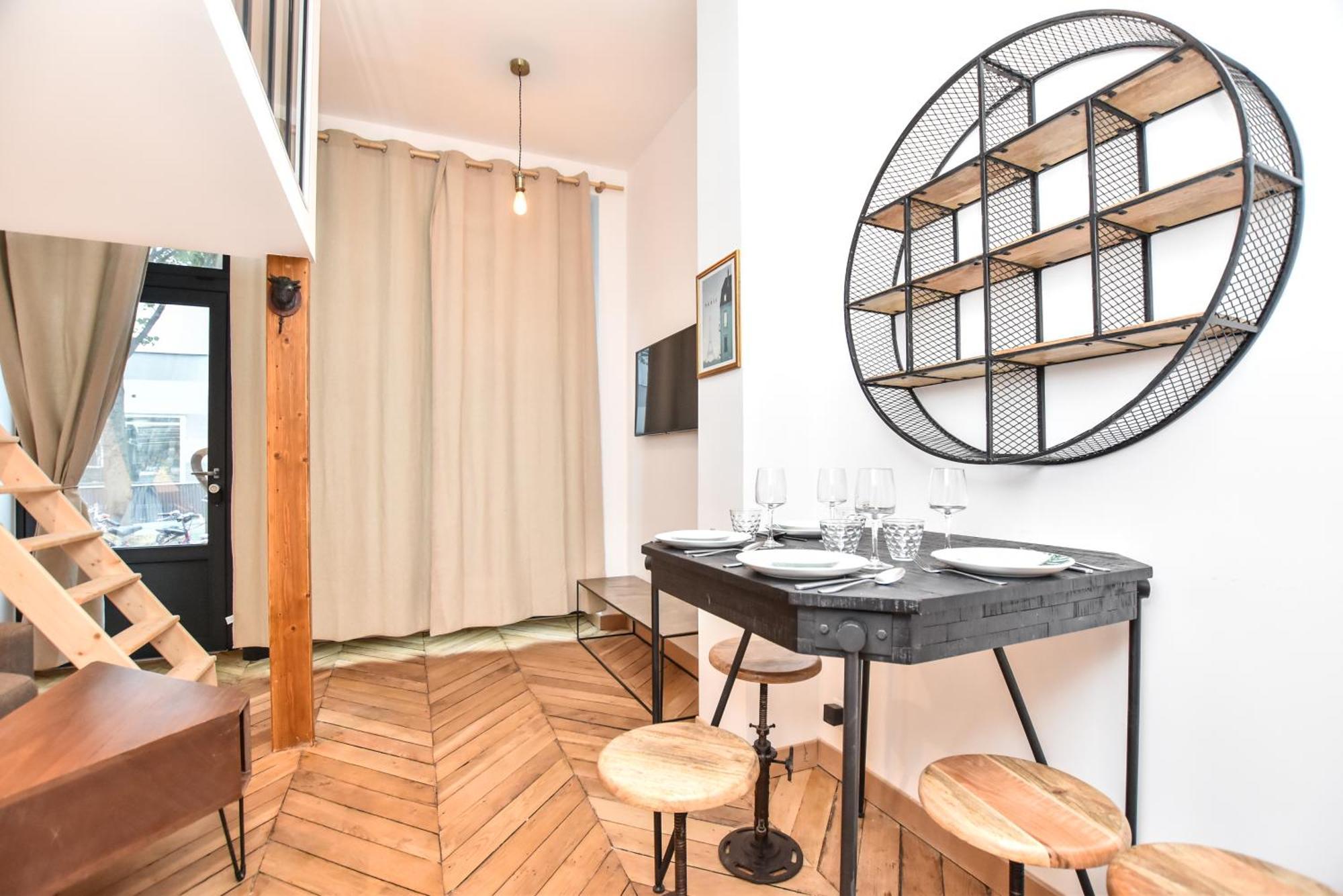 Cozy Nest Just Steps Away From The Lively Nation District Appartamento