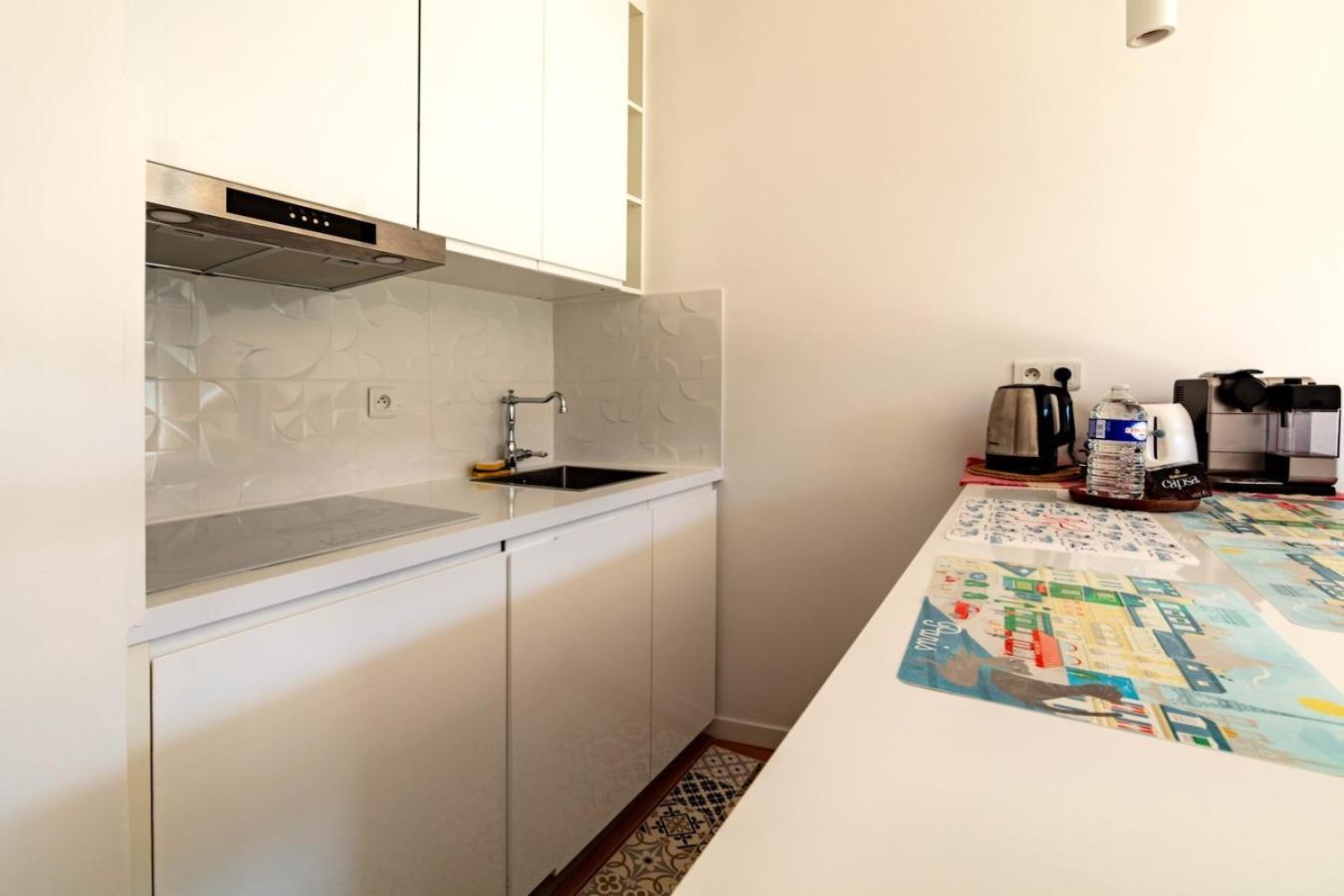 Appartamento 16th 2 Bedrooms Near Eiffel Tower Renovated Balcony 2-4 Person *