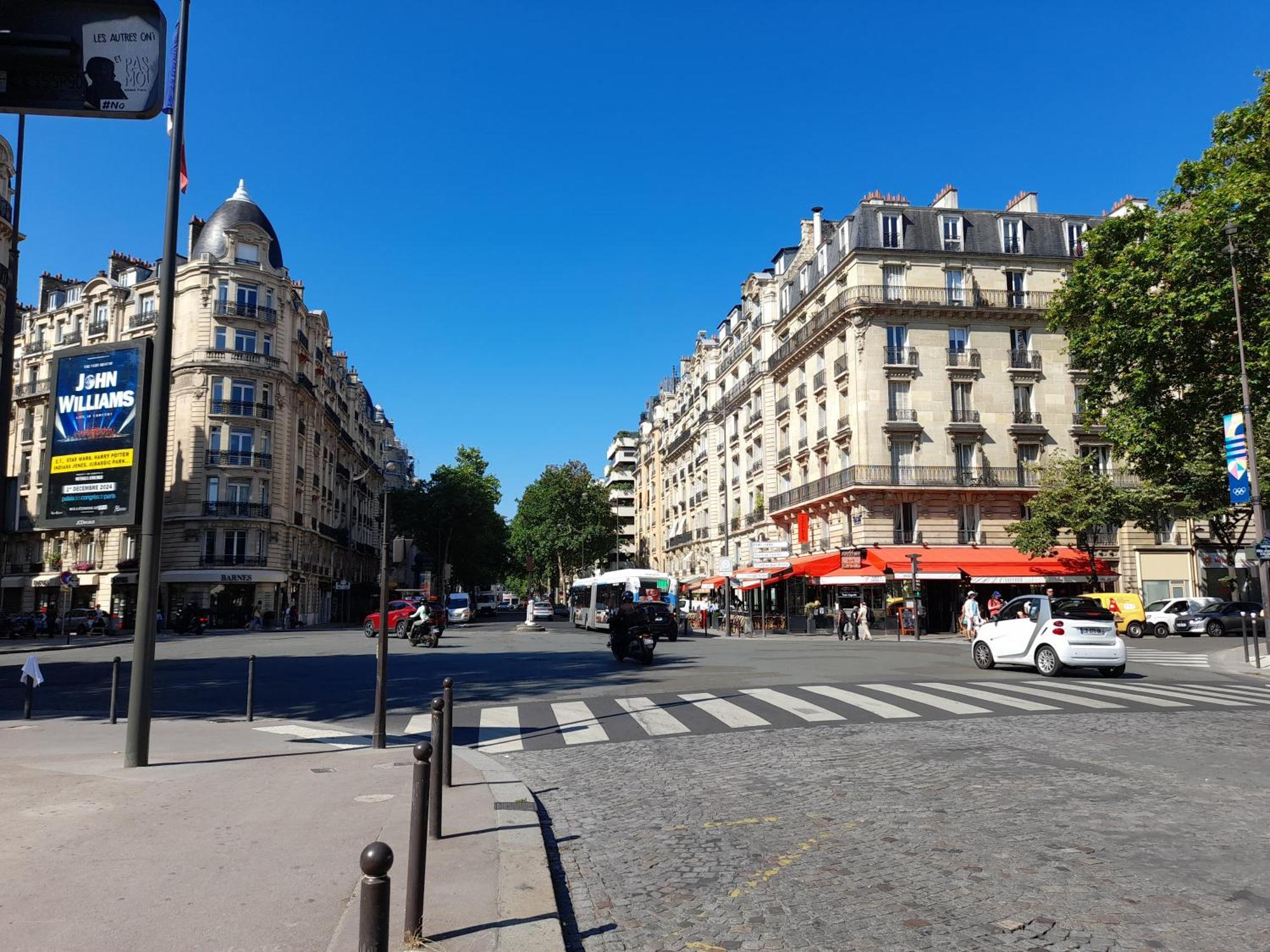 La Maison Rouge Apartment *