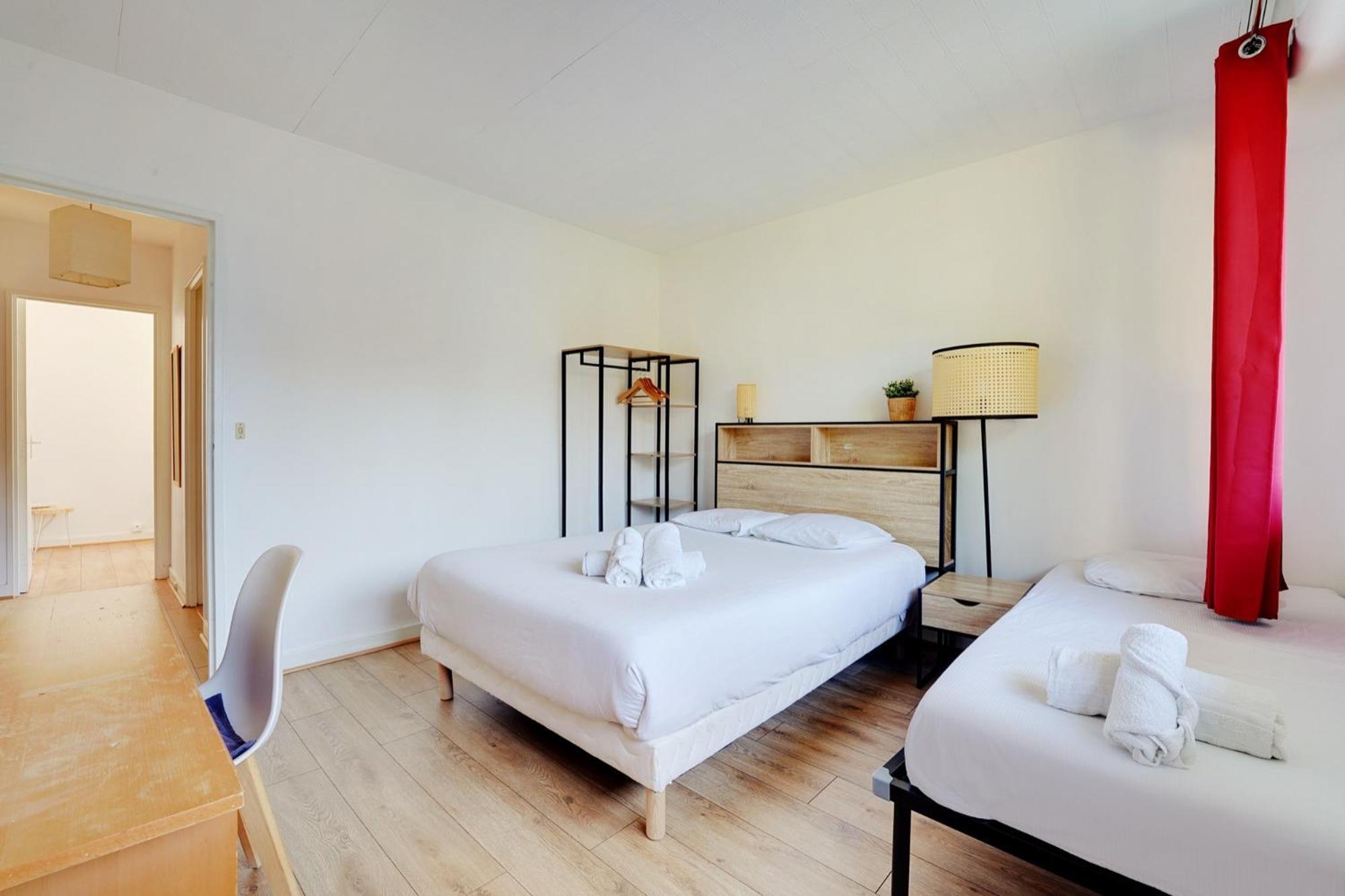 Familial Spacieux 2ch Avec Parking Prive Sup Appartamento *