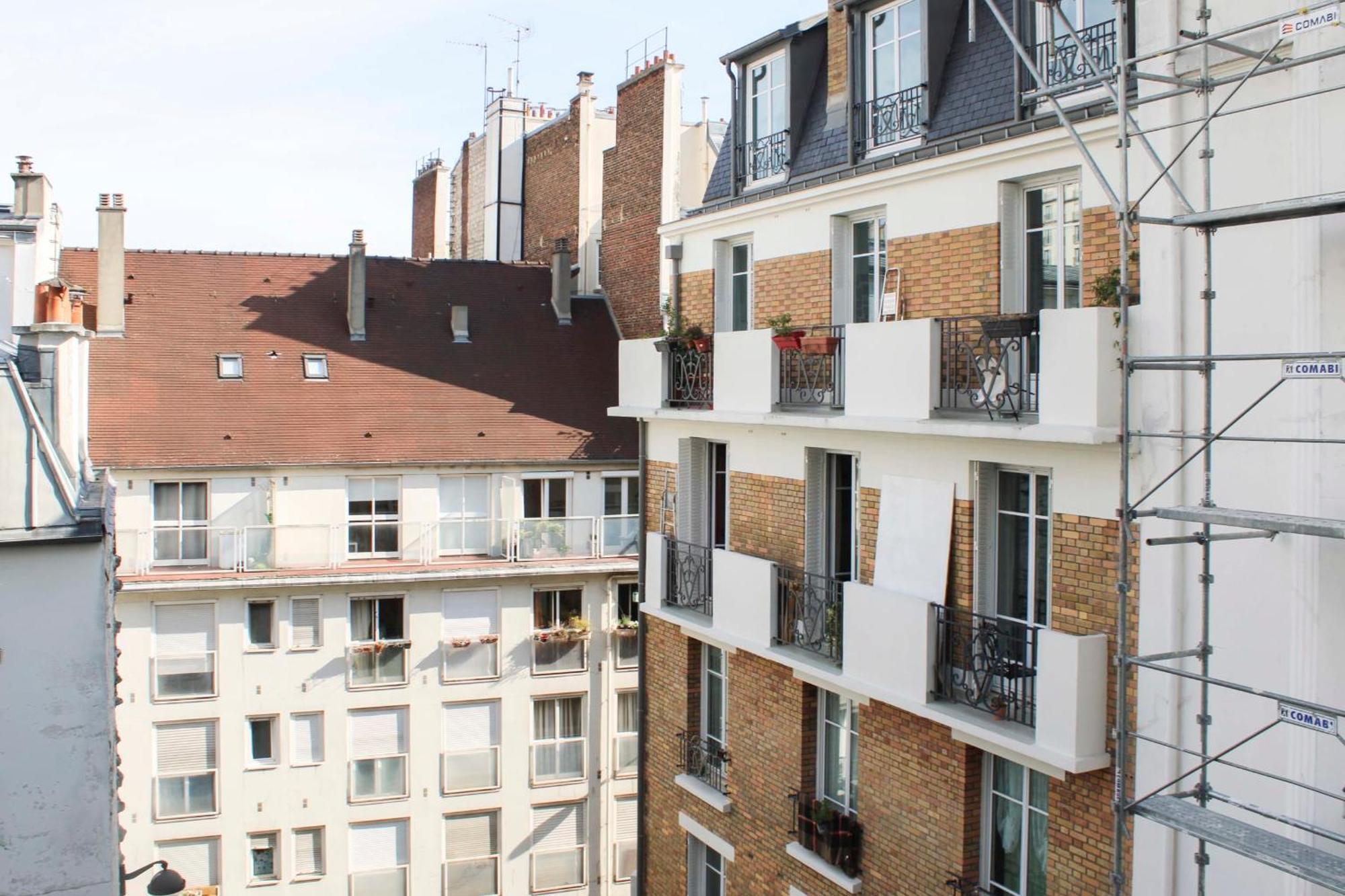 Charming Of 23 M Close To The Sacre-coeur
