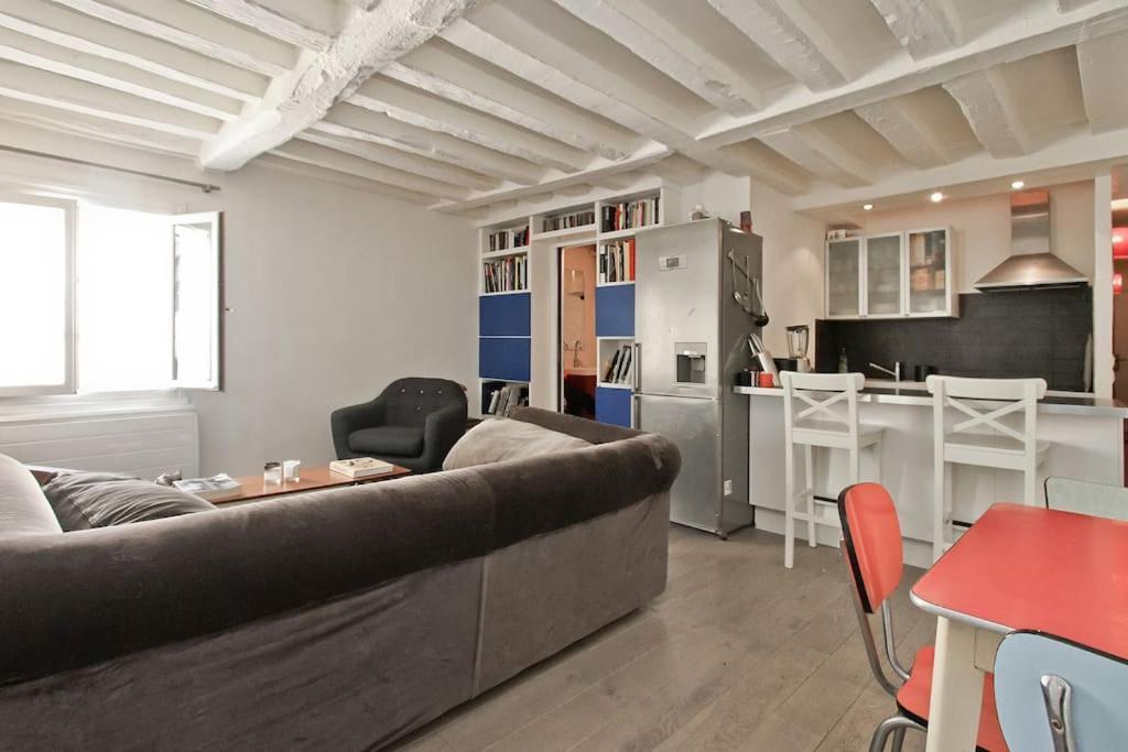 Charming In Le Marais *