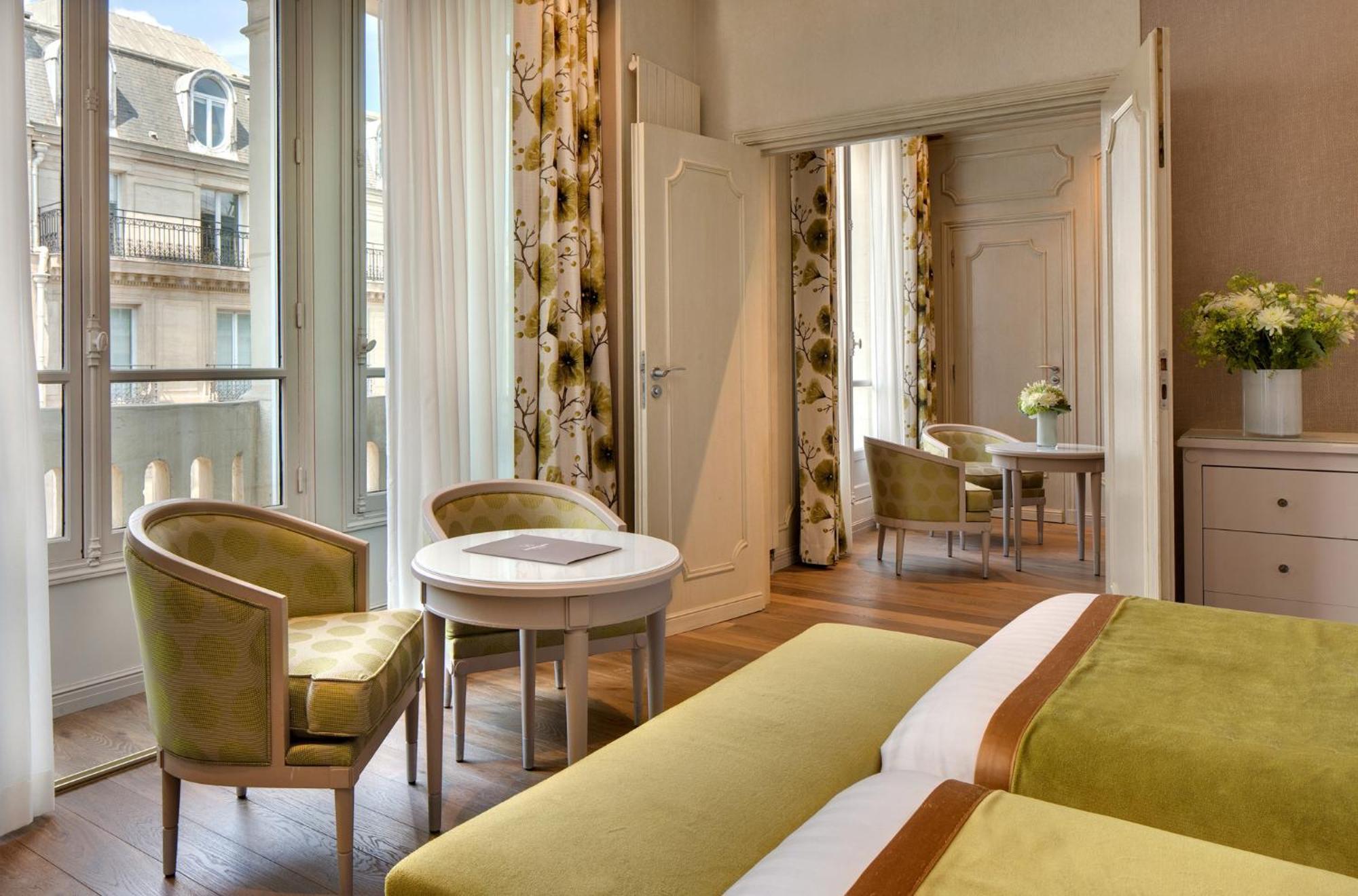 Chateau Frontenac Hotel Paris