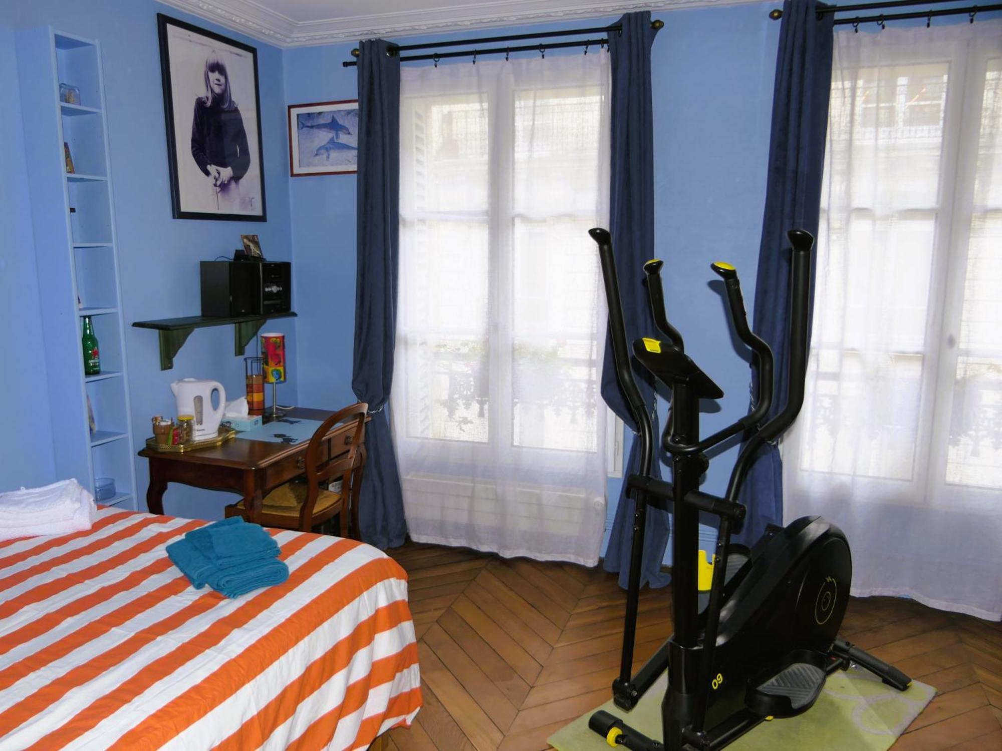Bergere Opera Trevise - 2 Connecting With Private Bathroom And 1 Study - 35 M2 * Paris