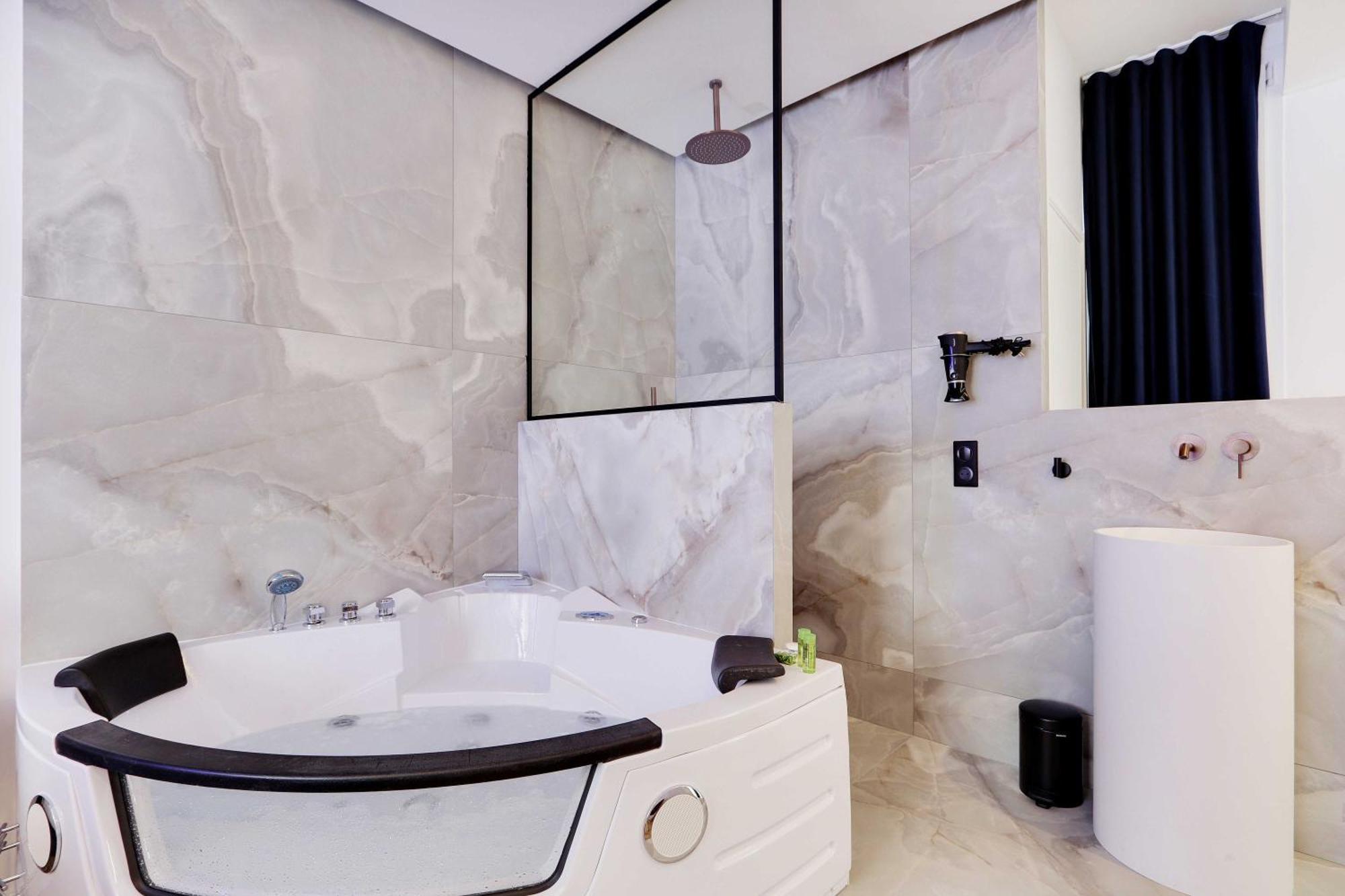 Casa vacanze Lovely Bedroom With Jacuzzi 2p Chatelet