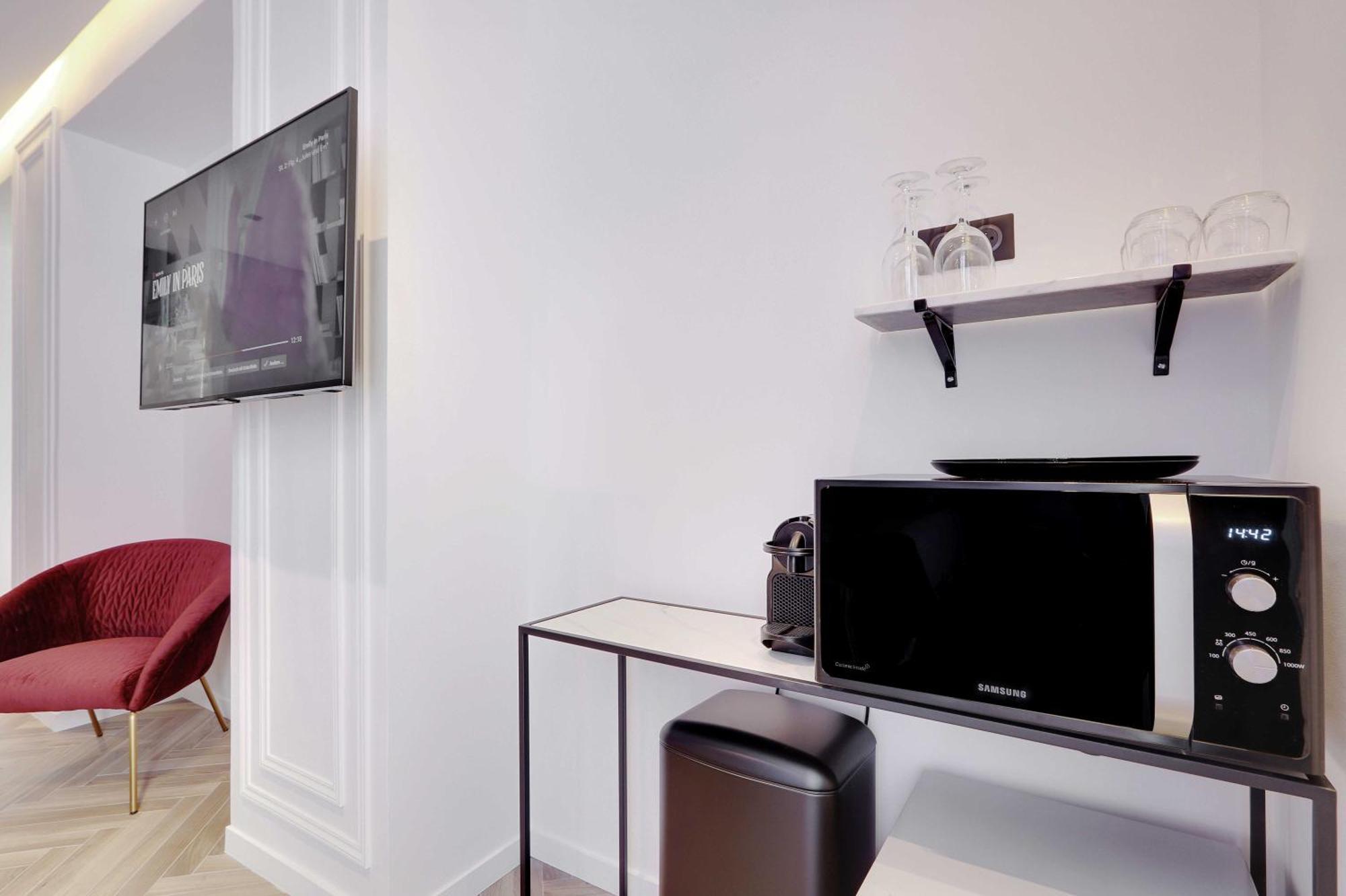 Lovely Bedroom With Jacuzzi 2p Chatelet Parigi
