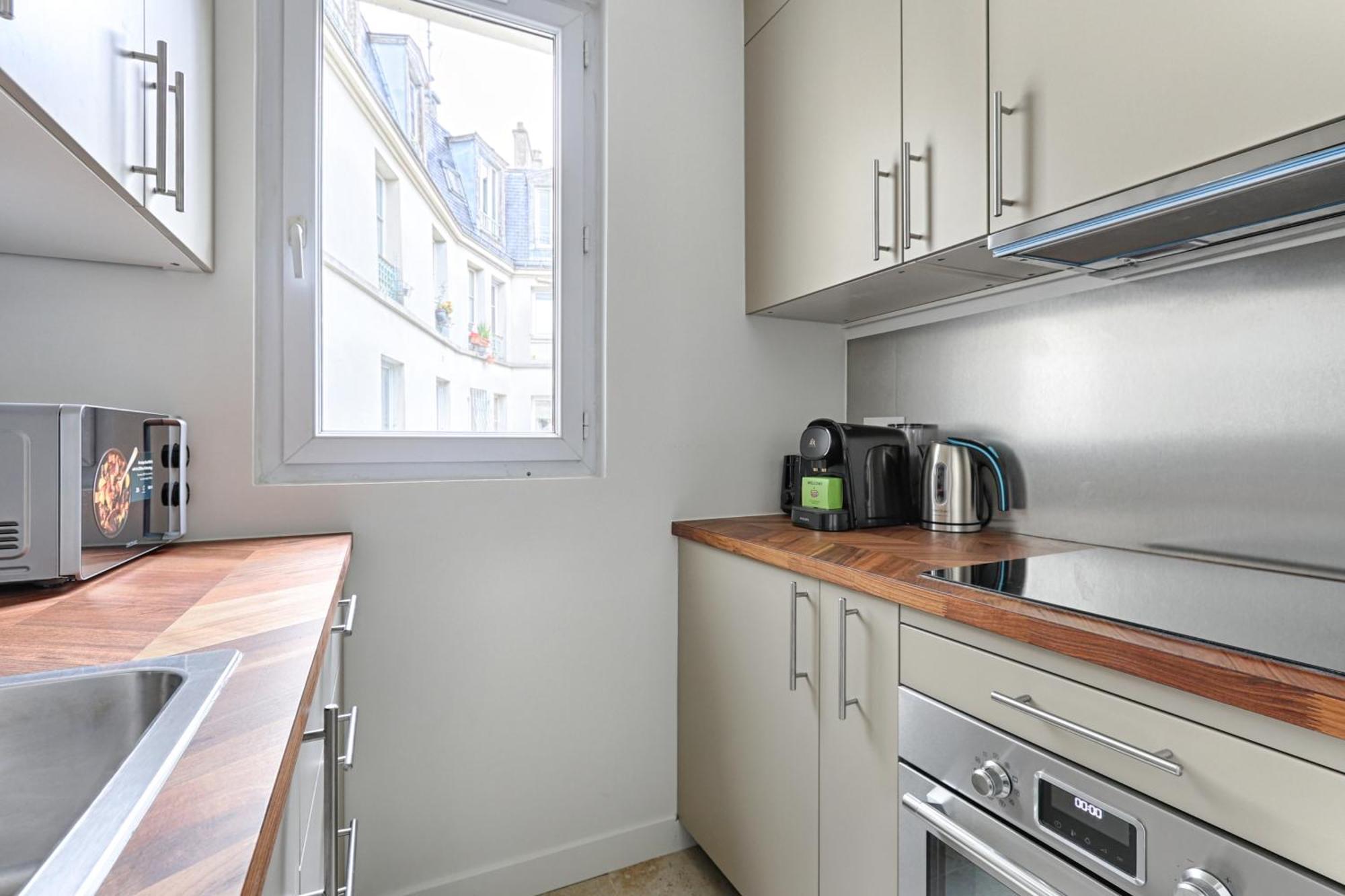 Montmartre Seveste Ii Magnifique 2br
