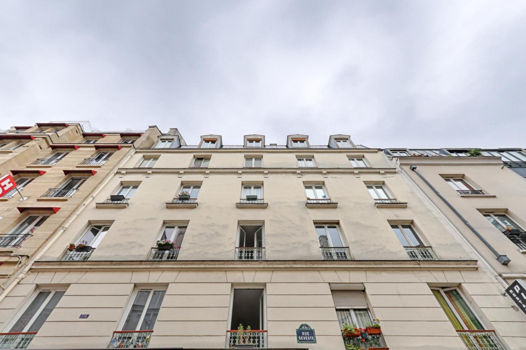 Montmartre Seveste Ii Magnifique 2br