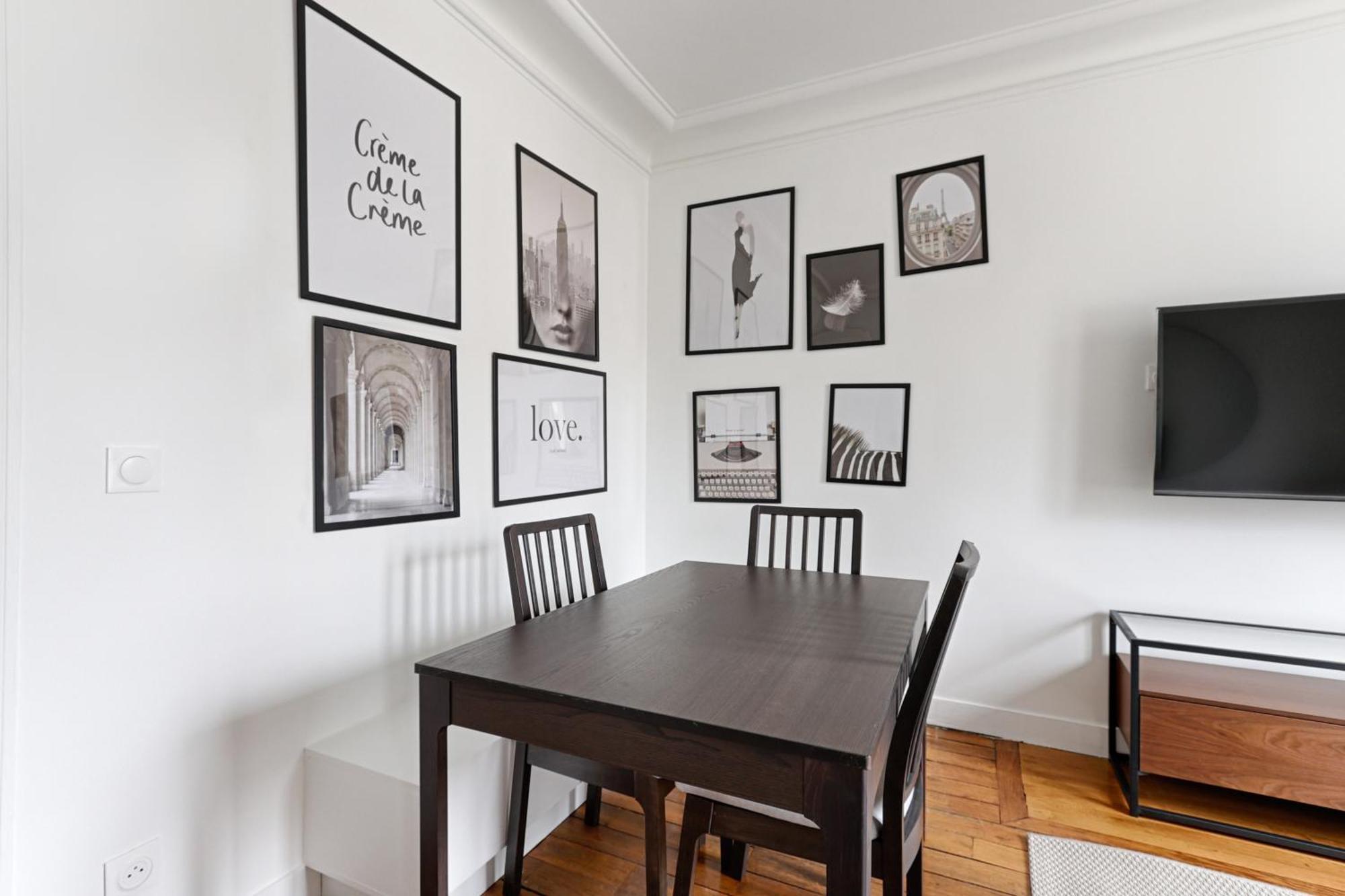 Appartamento Montmartre Seveste Ii Magnifique 2br