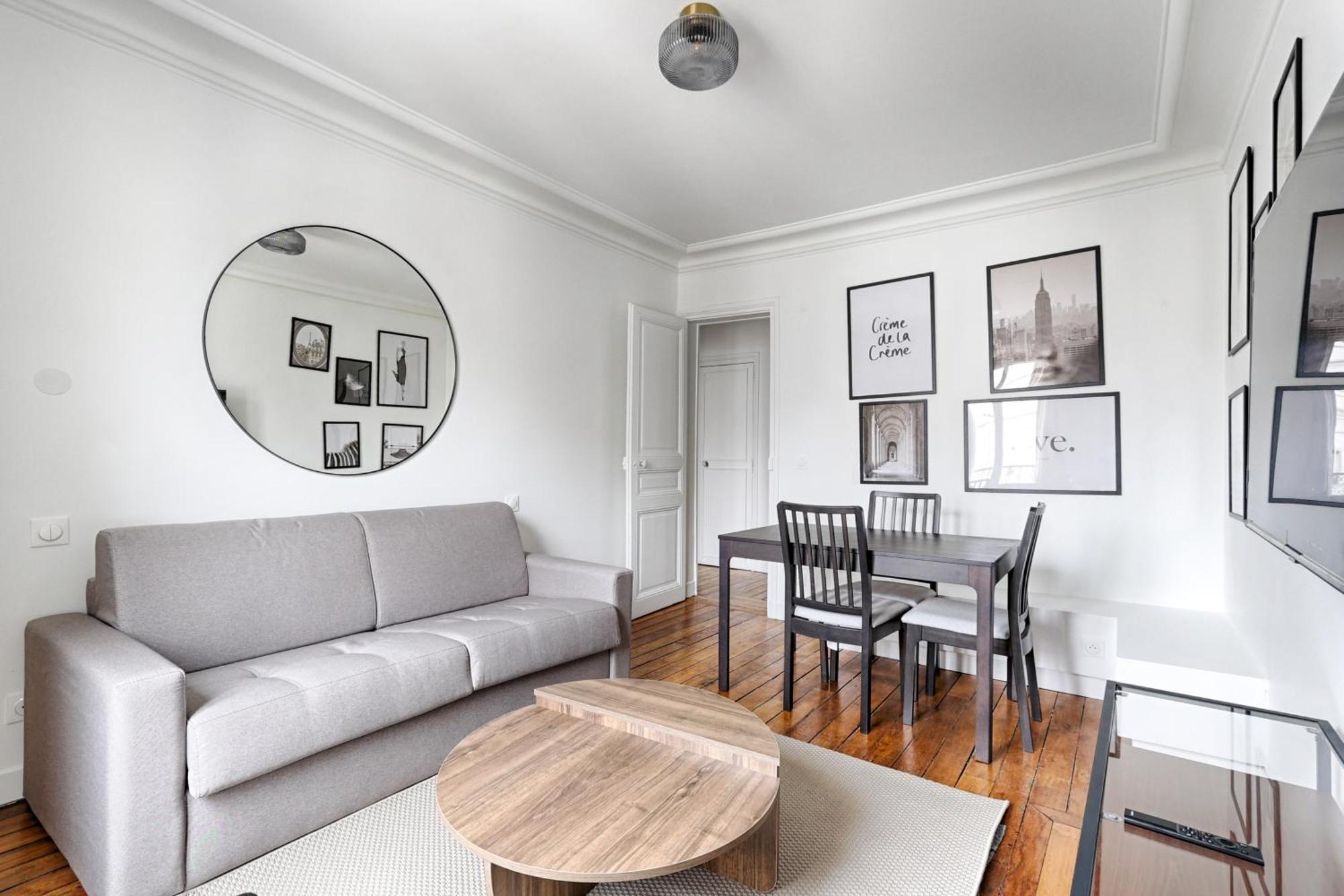 Appartamento Montmartre Seveste Ii Magnifique 2br Parigi