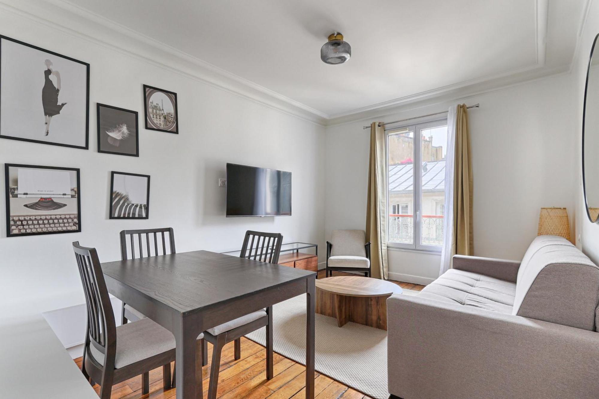 Montmartre Seveste Ii Magnifique 2br Apartment Paris