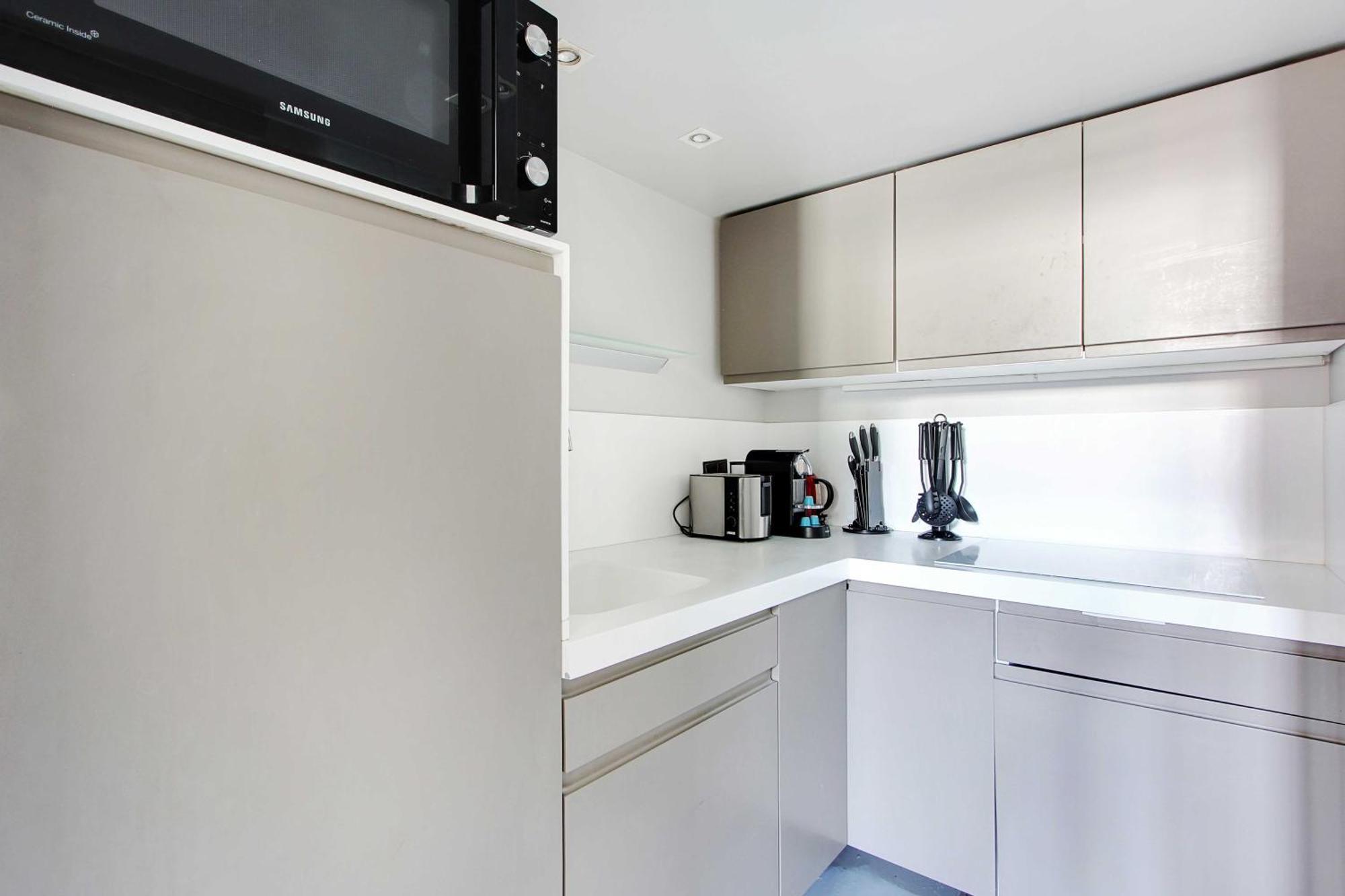 Magnificent - 2br- 7p - Jardin Herold Paris