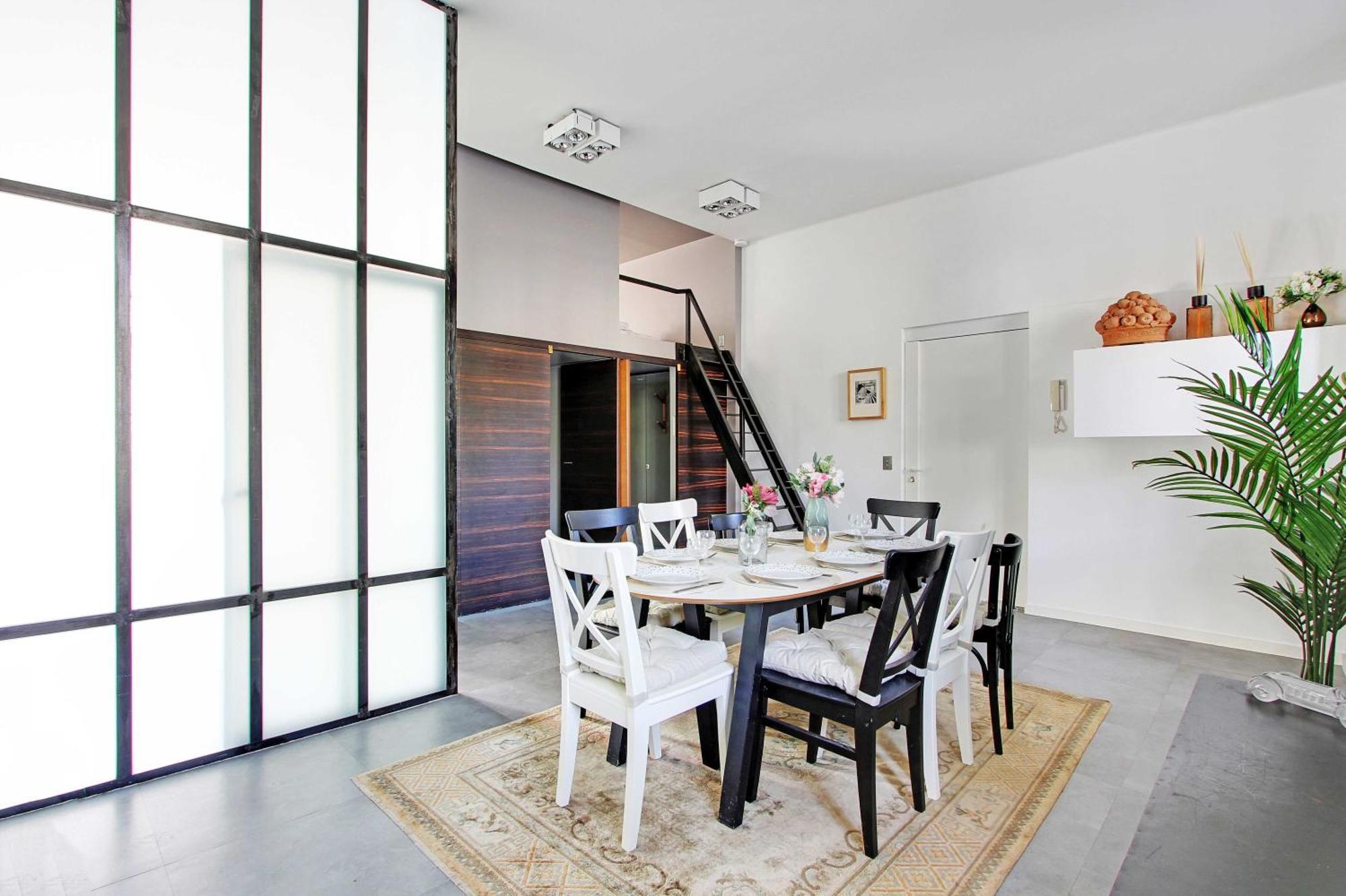 Magnificent - 2br- 7p - Jardin Herold Apartment *