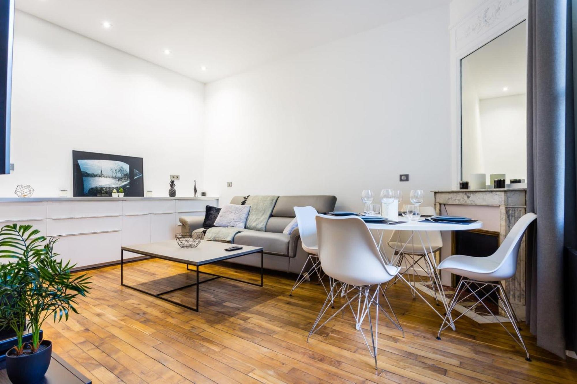 Appartamento Peaceful - 1br- 4p - Eiffel Tower Parigi