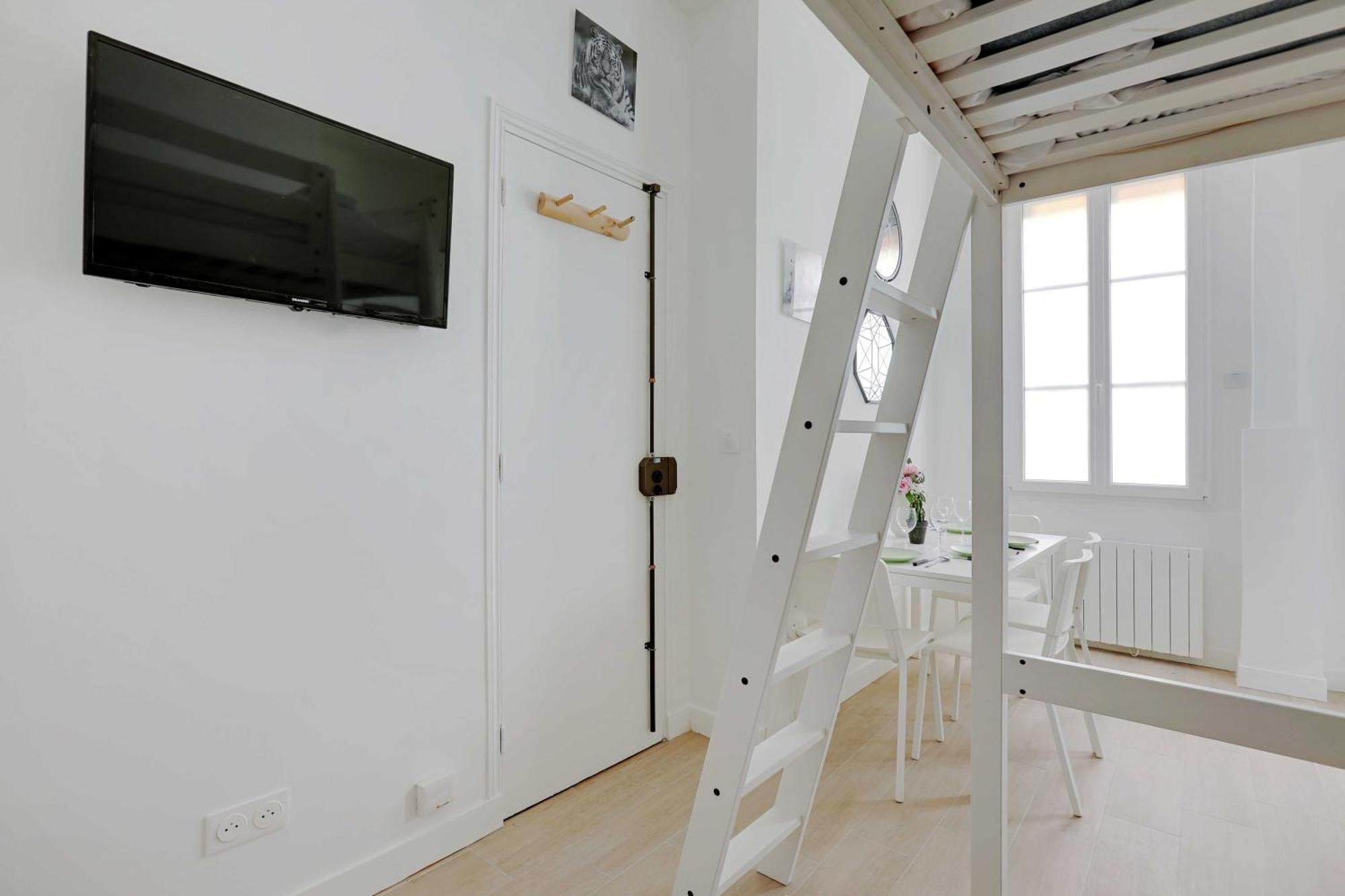 Modern Studio - 4p - Epinettes Parigi