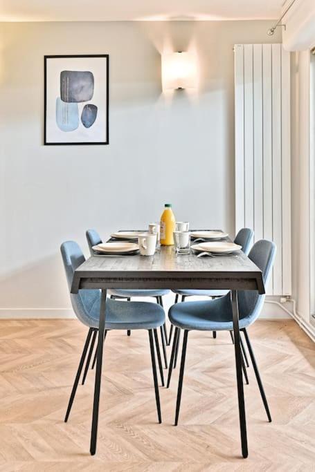 Spacieux Et Paisible 19eme Apartment