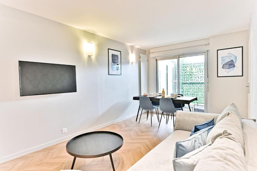 Apartment Spacieux Et Paisible 19eme *
