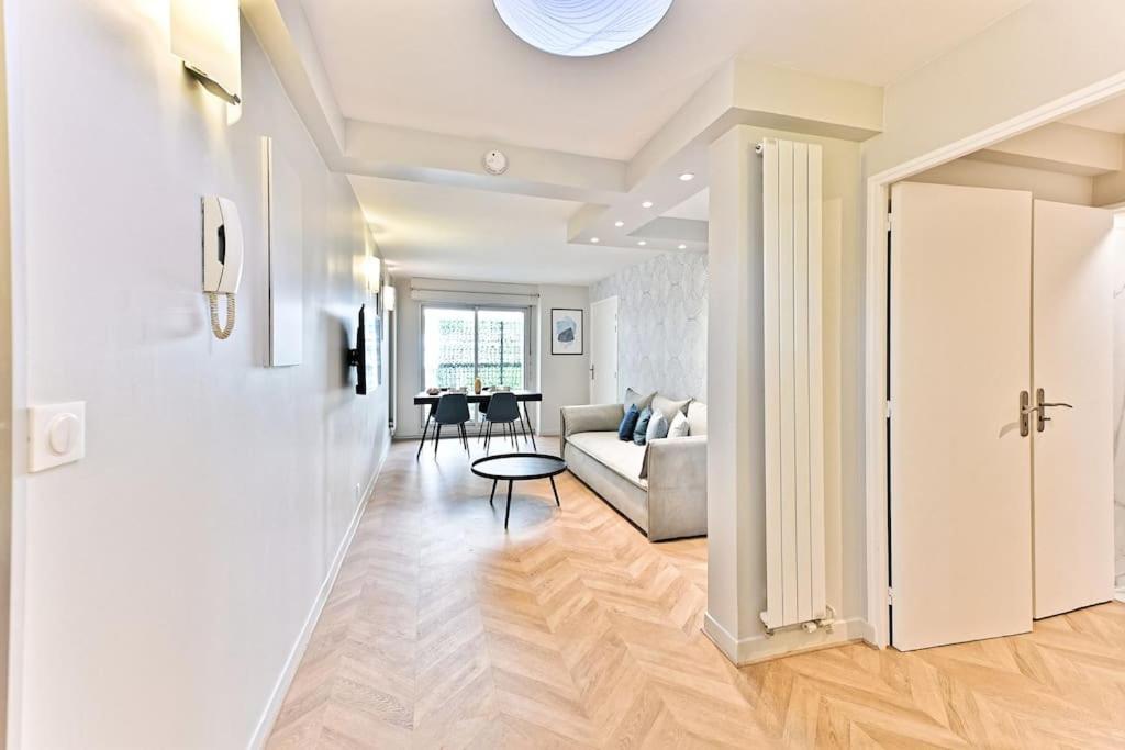 Spacieux Et Paisible 19eme Apartment Paris