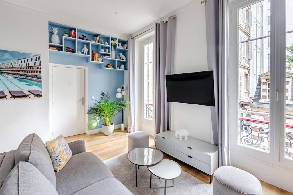 Newly Renovated Near La Madeleine Appartamento Parigi