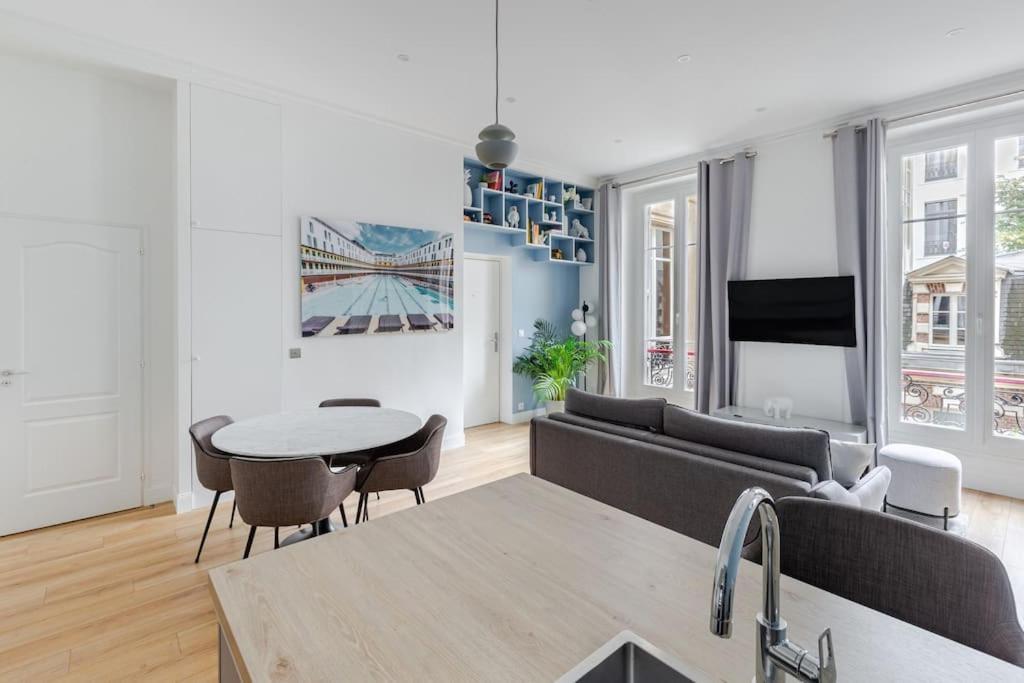 Newly Renovated Near La Madeleine * Parigi