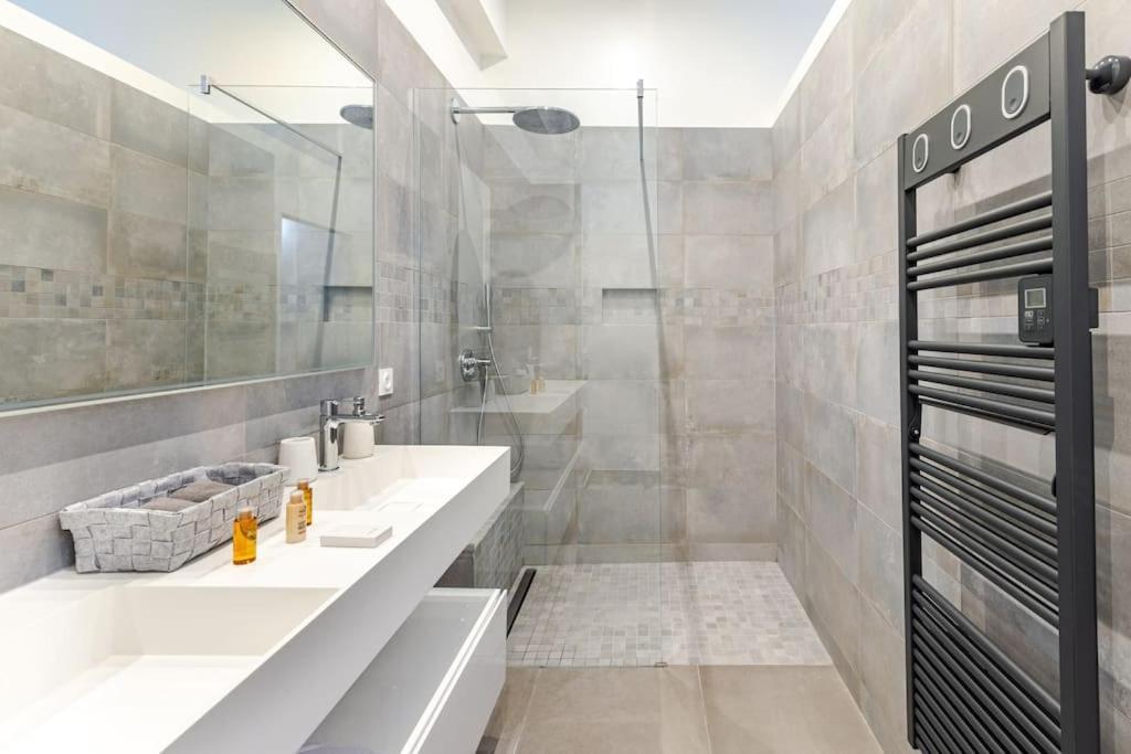 Newly Renovated Near La Madeleine Appartamento *