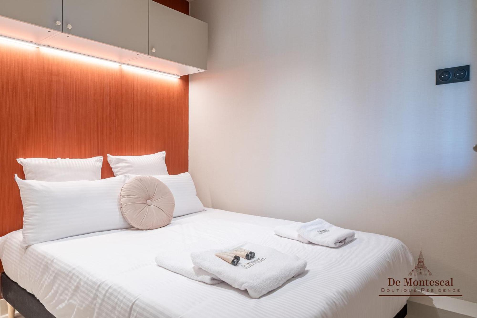 De Montescal Montparnasse Ac In A Prime Location 22 -36m2 * Paris