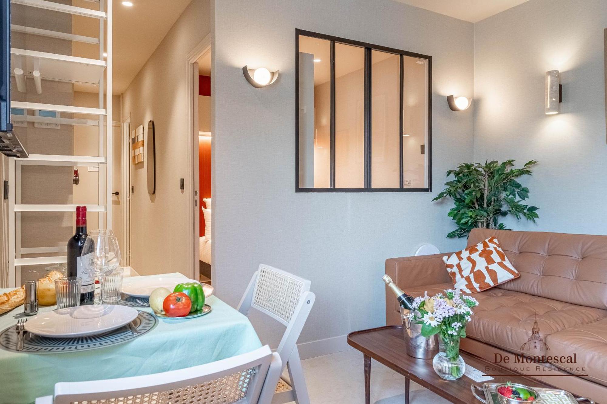 De Montescal Montparnasse Ac In A Prime Location 22 -36m2 Apartment Paris