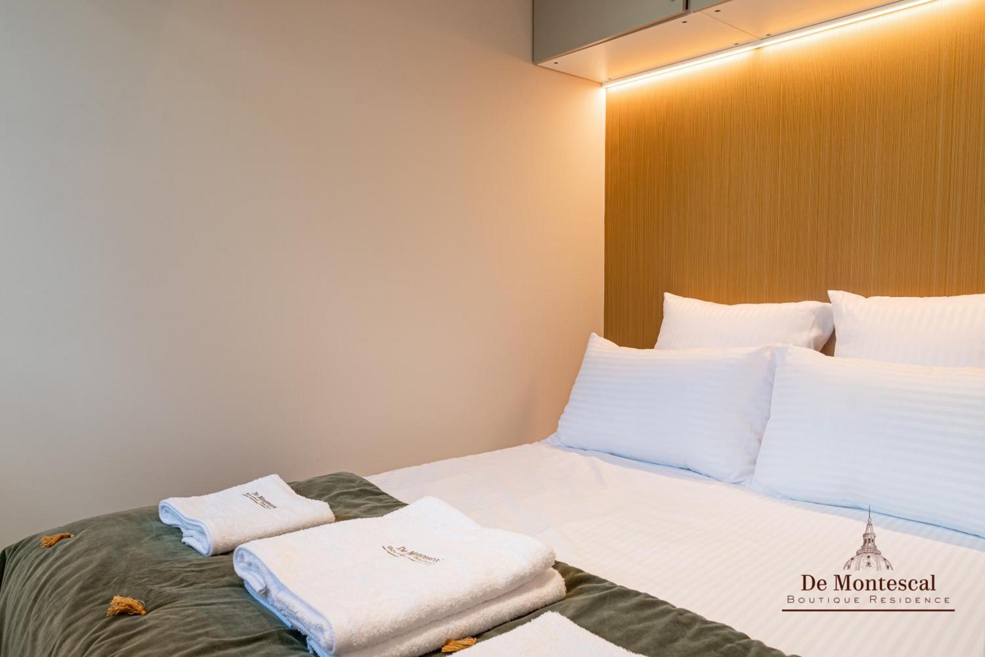 De Montescal Montparnasse Ac In A Prime Location 22 -36m2 Paris