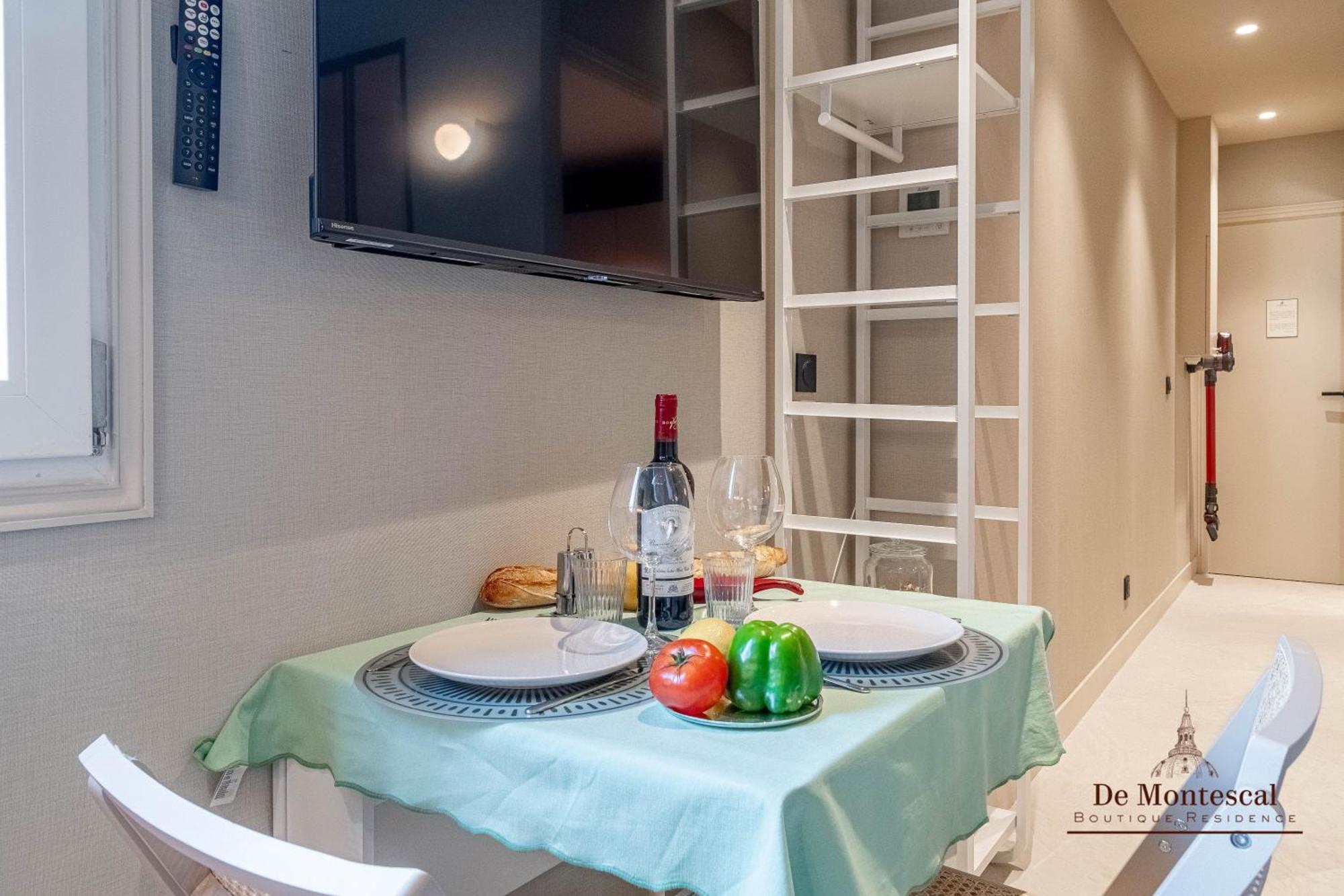 Apartment De Montescal Montparnasse Ac In A Prime Location 22 -36m2
