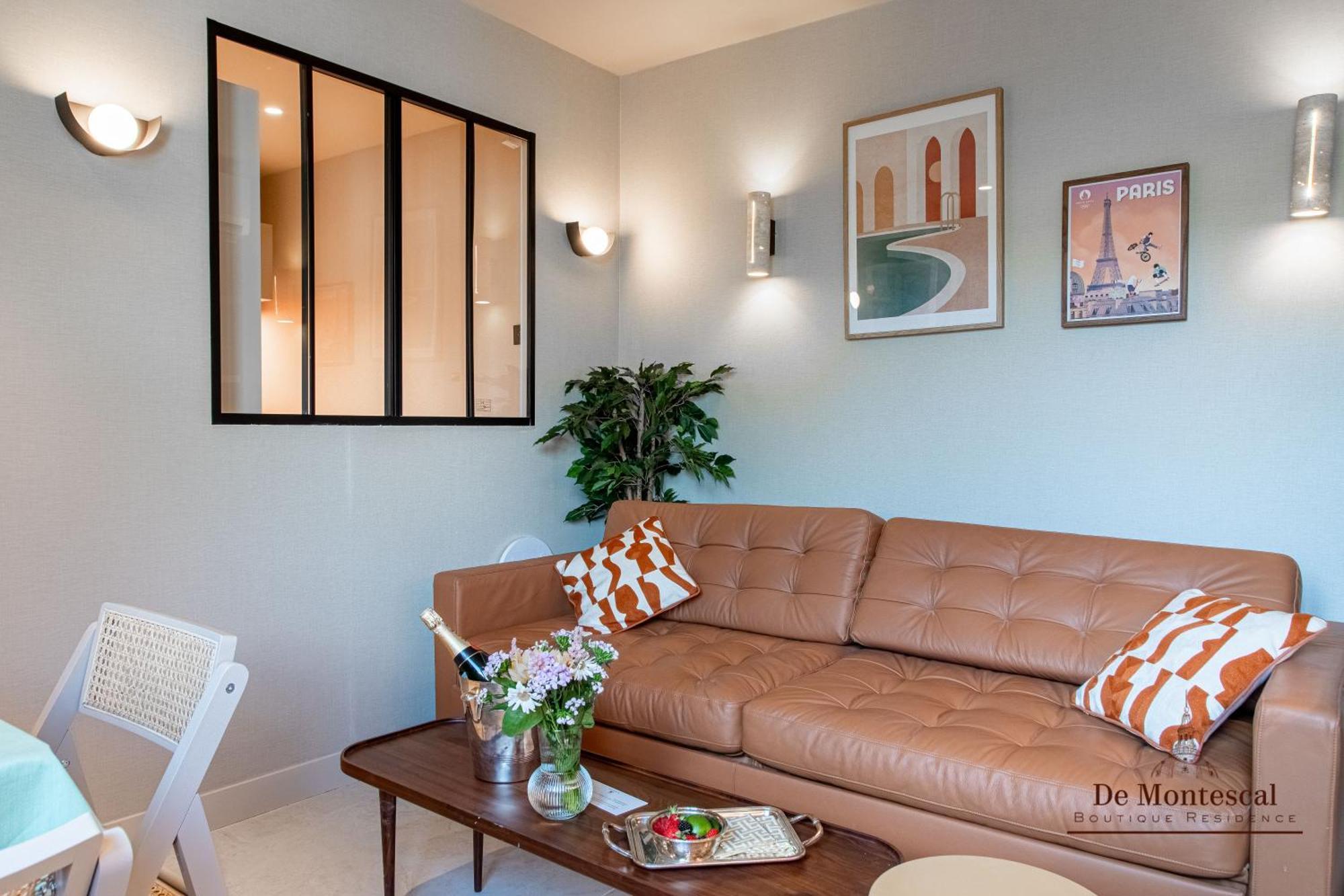 Apartment De Montescal Montparnasse Ac In A Prime Location 22 -36m2 *