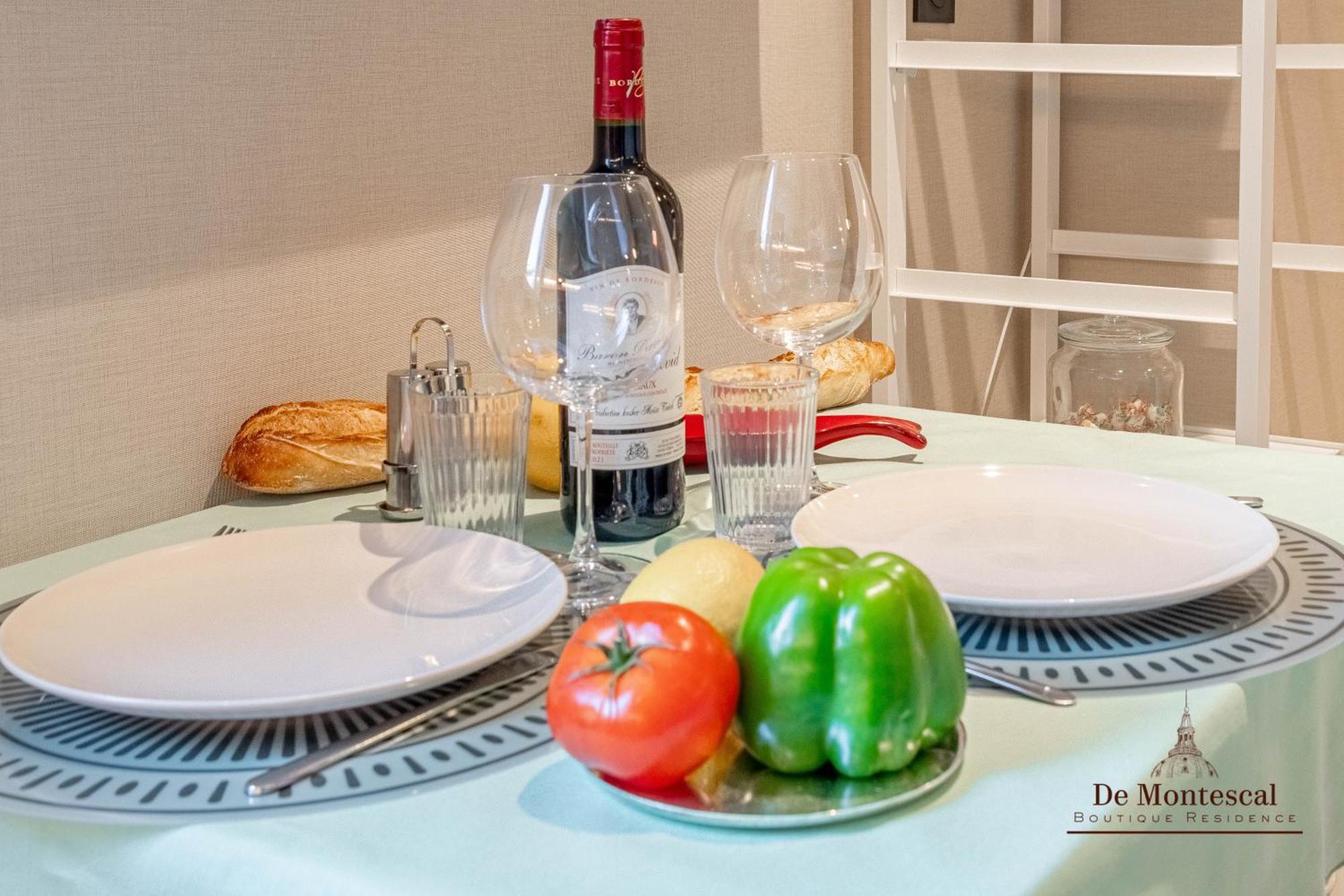 De Montescal Montparnasse Ac In A Prime Location 22 -36m2 * Paris