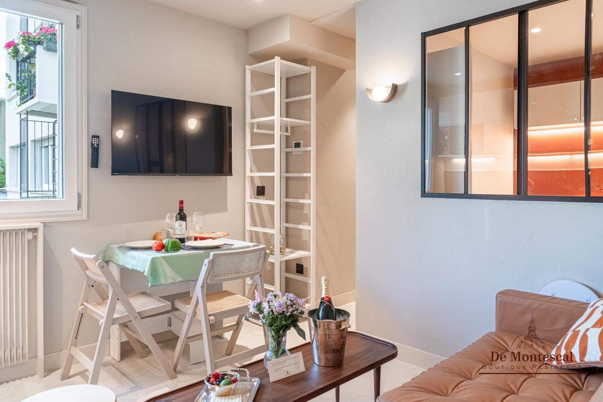 Apartment De Montescal Montparnasse Ac In A Prime Location 22 -36m2