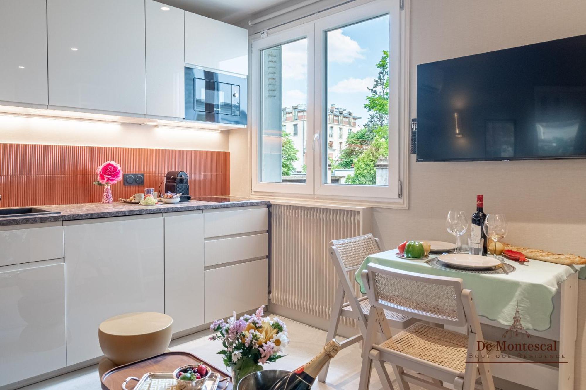 Appartamento De Montescal Montparnasse Ac In A Prime Location 22 -36m2 Parigi
