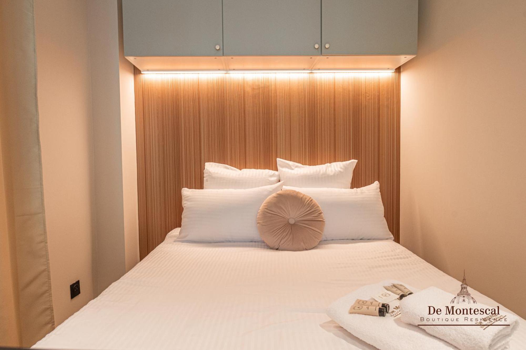 De Montescal Montparnasse Ac In A Prime Location 22 -36m2 Paris