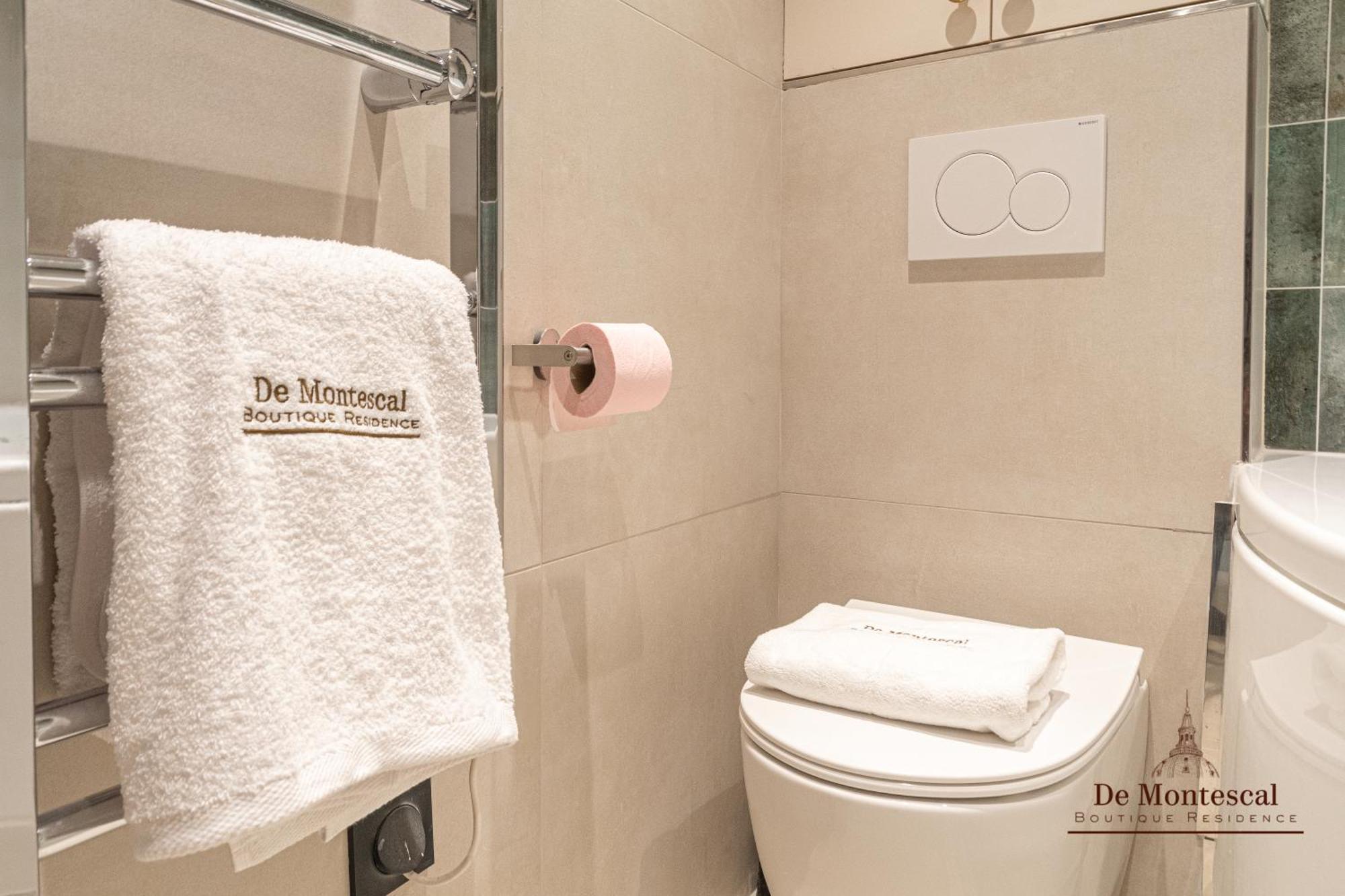 De Montescal Montparnasse Ac In A Prime Location 22 -36m2