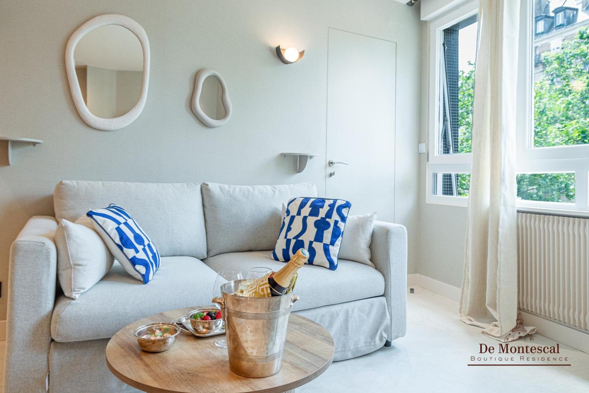 De Montescal Montparnasse Ac In A Prime Location 22 -36m2 Apartment *