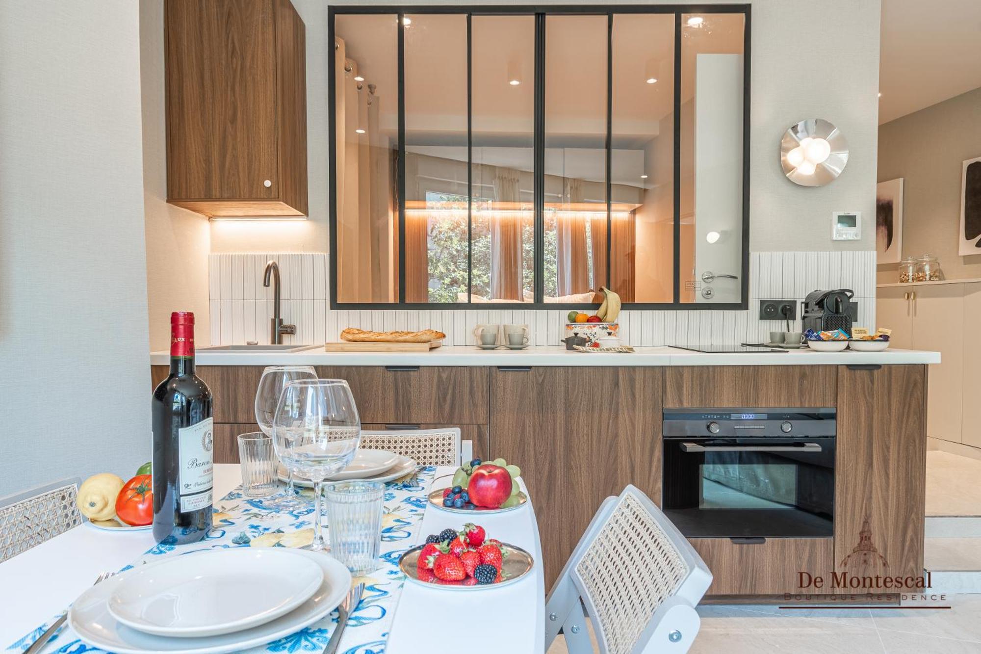 De Montescal Montparnasse Ac In A Prime Location 22 -36m2 *