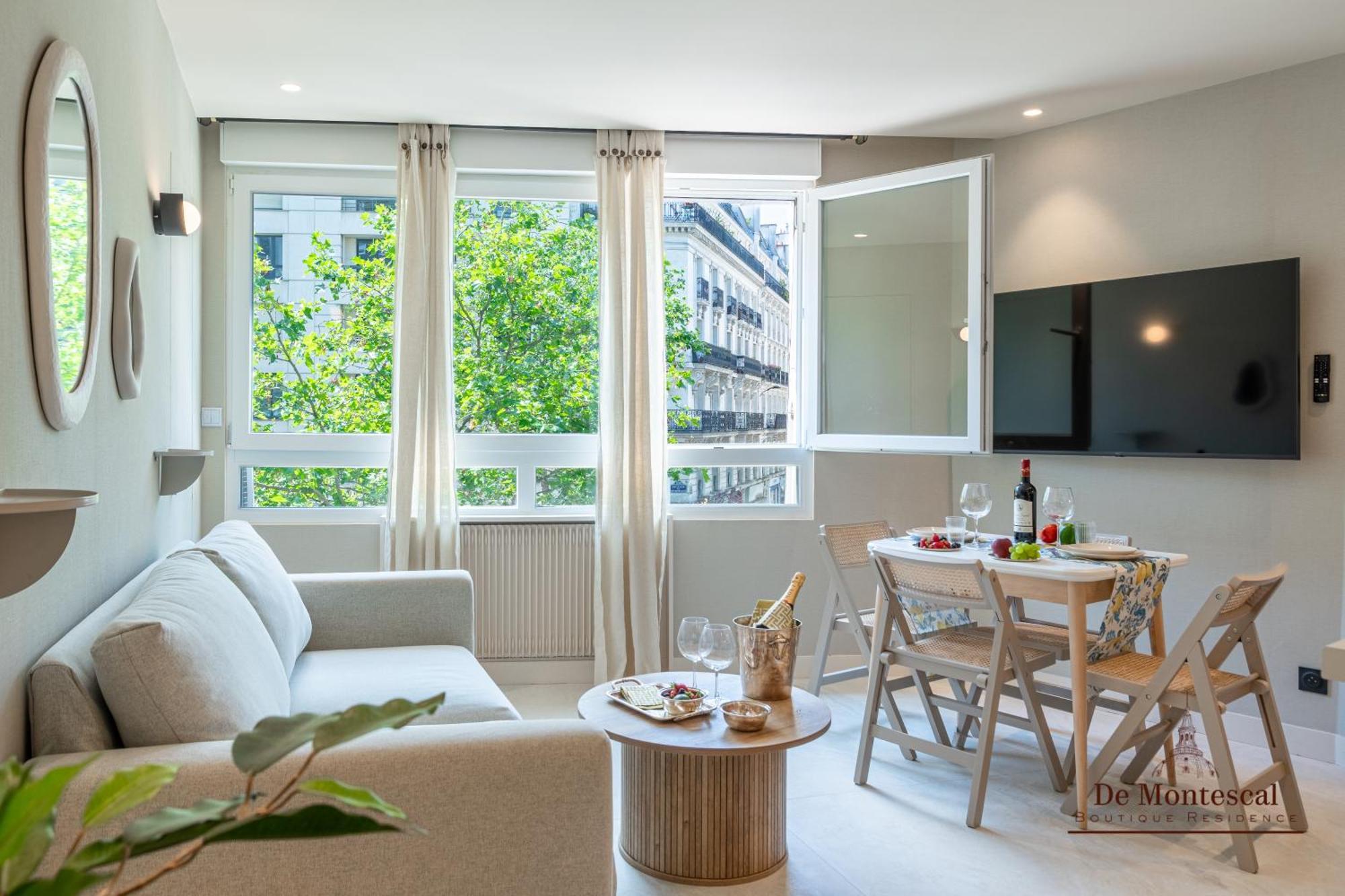 De Montescal Montparnasse Ac In A Prime Location 22 -36m2 *