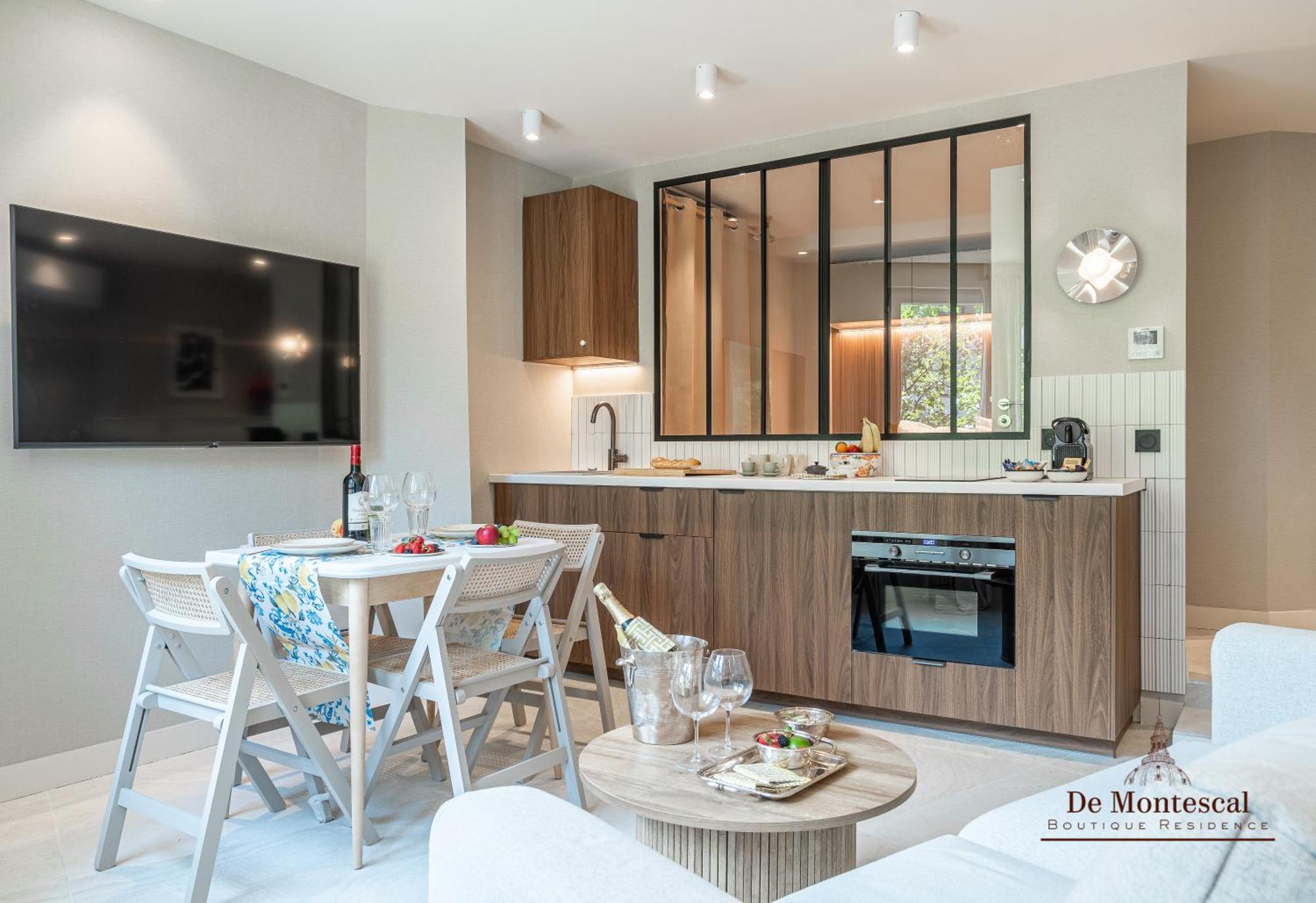 Apartment De Montescal Montparnasse Ac In A Prime Location 22 -36m2