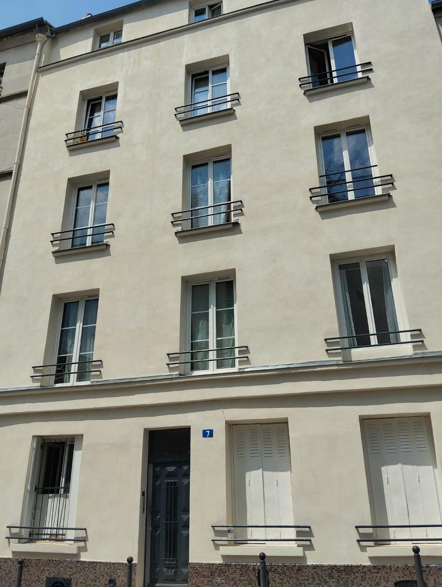 A Place De Clichy Appartamento