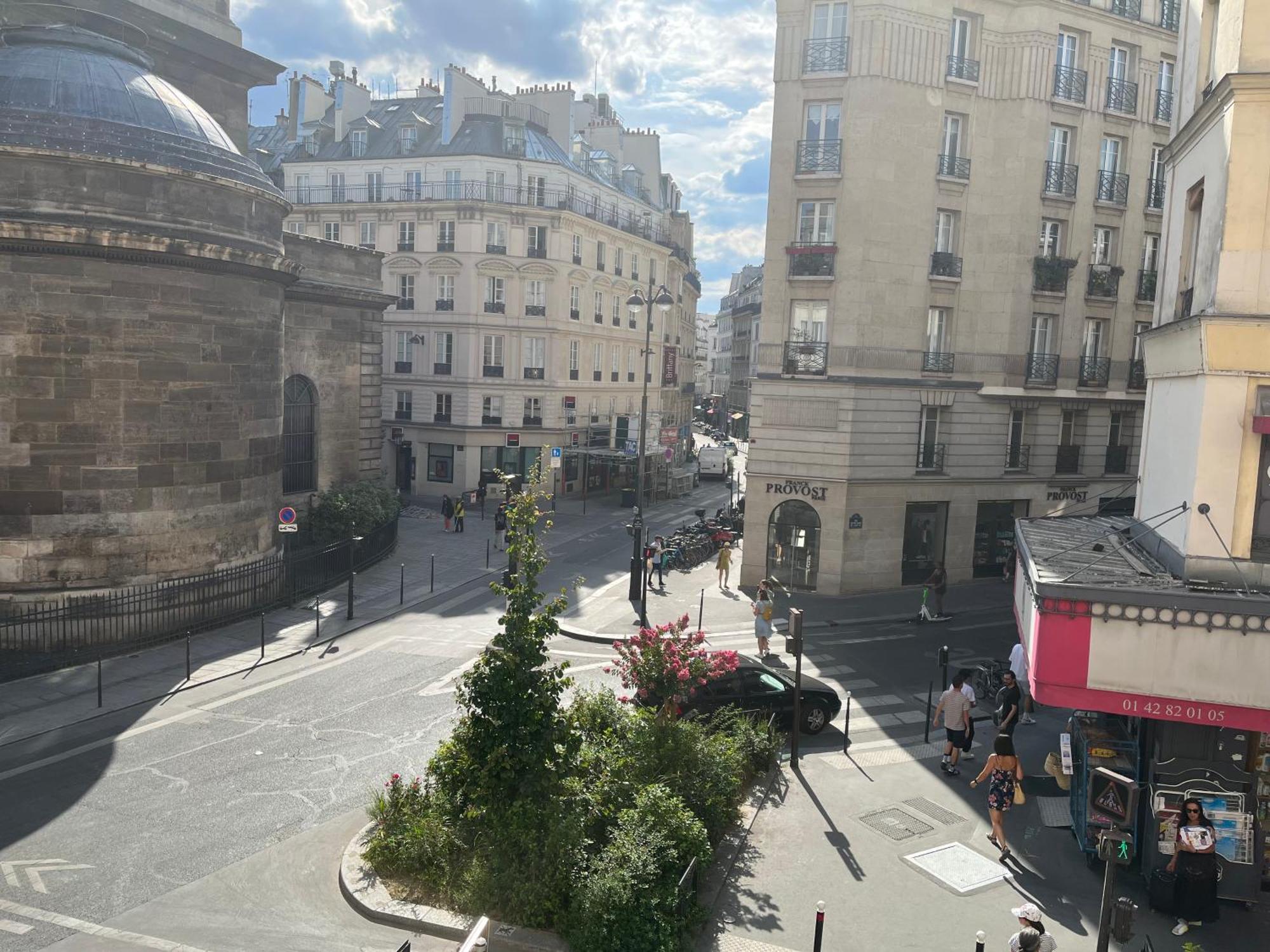 3 Pieces Martyrs - Montmartre - Opera * Parigi