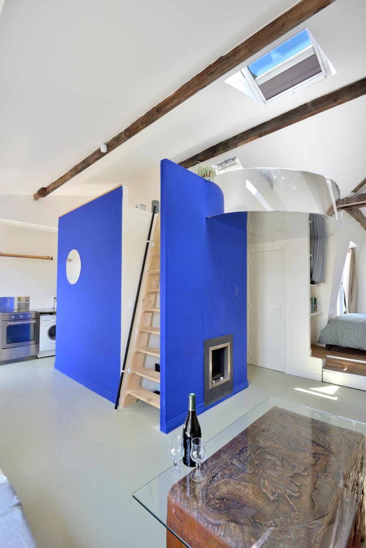 Stylish Attic Conversion Appartamento