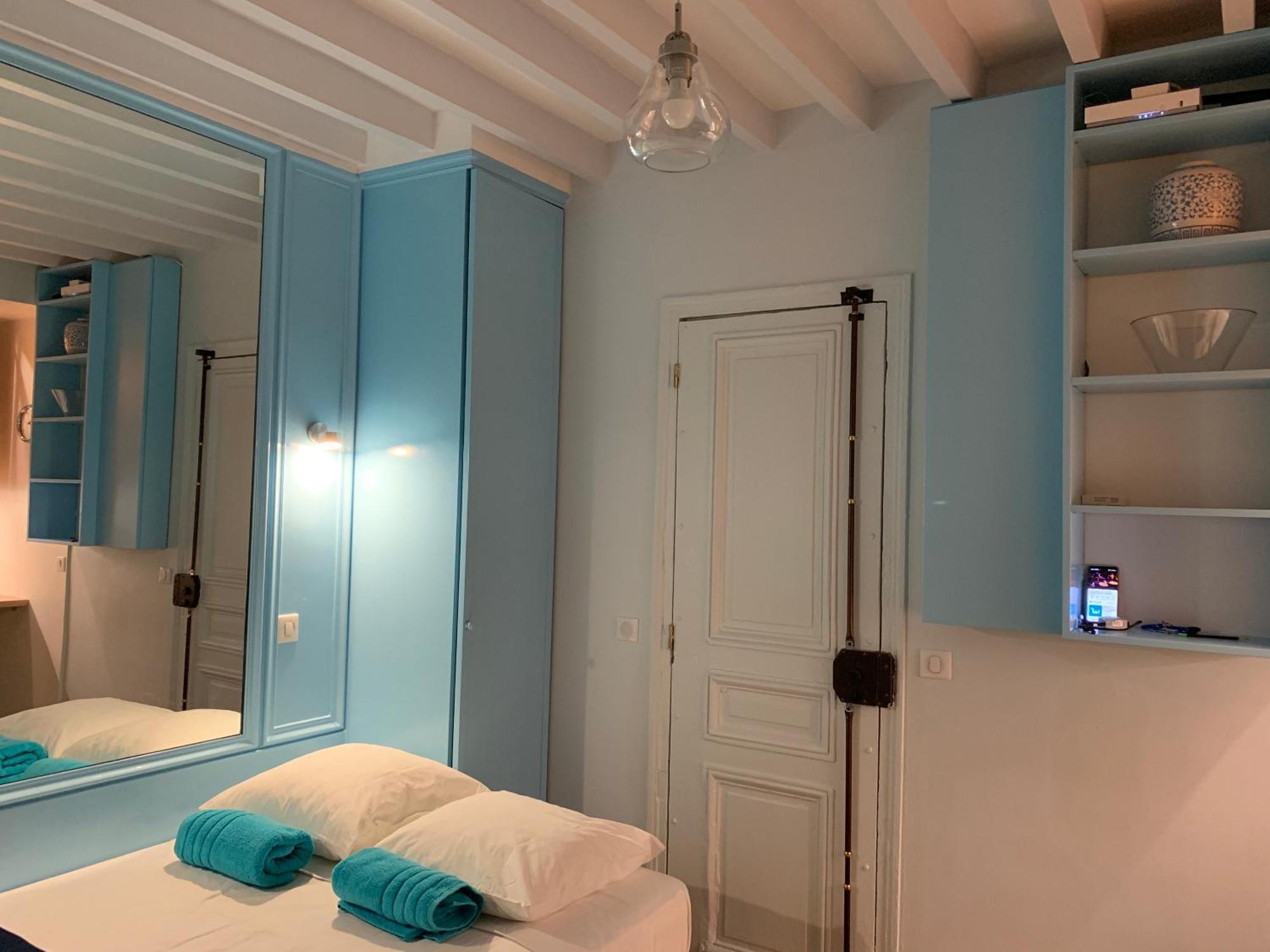 4 Le Marais Place Des Vosges Apartment *