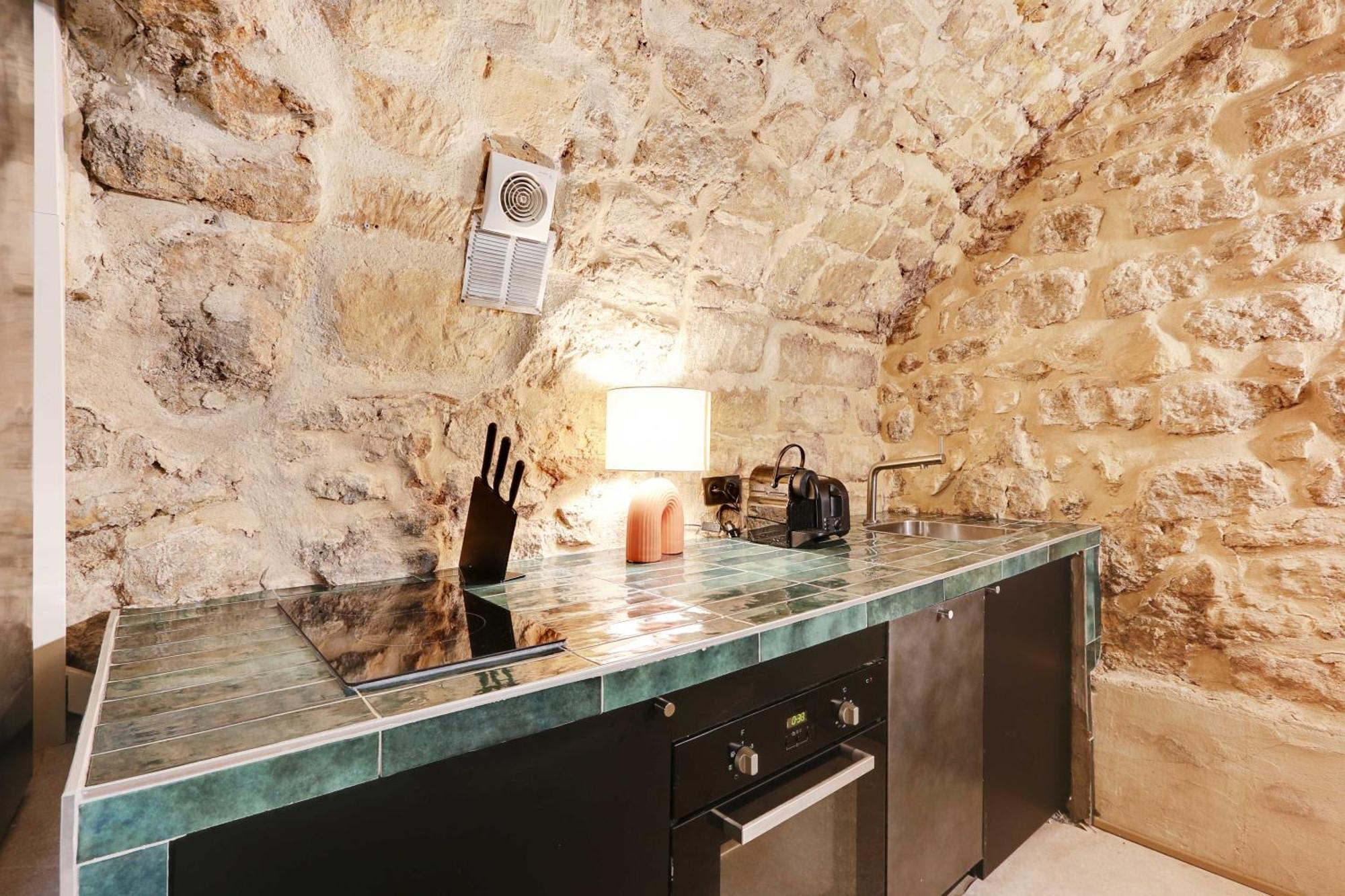 Refinement & Parisian Charm - Marais Parigi