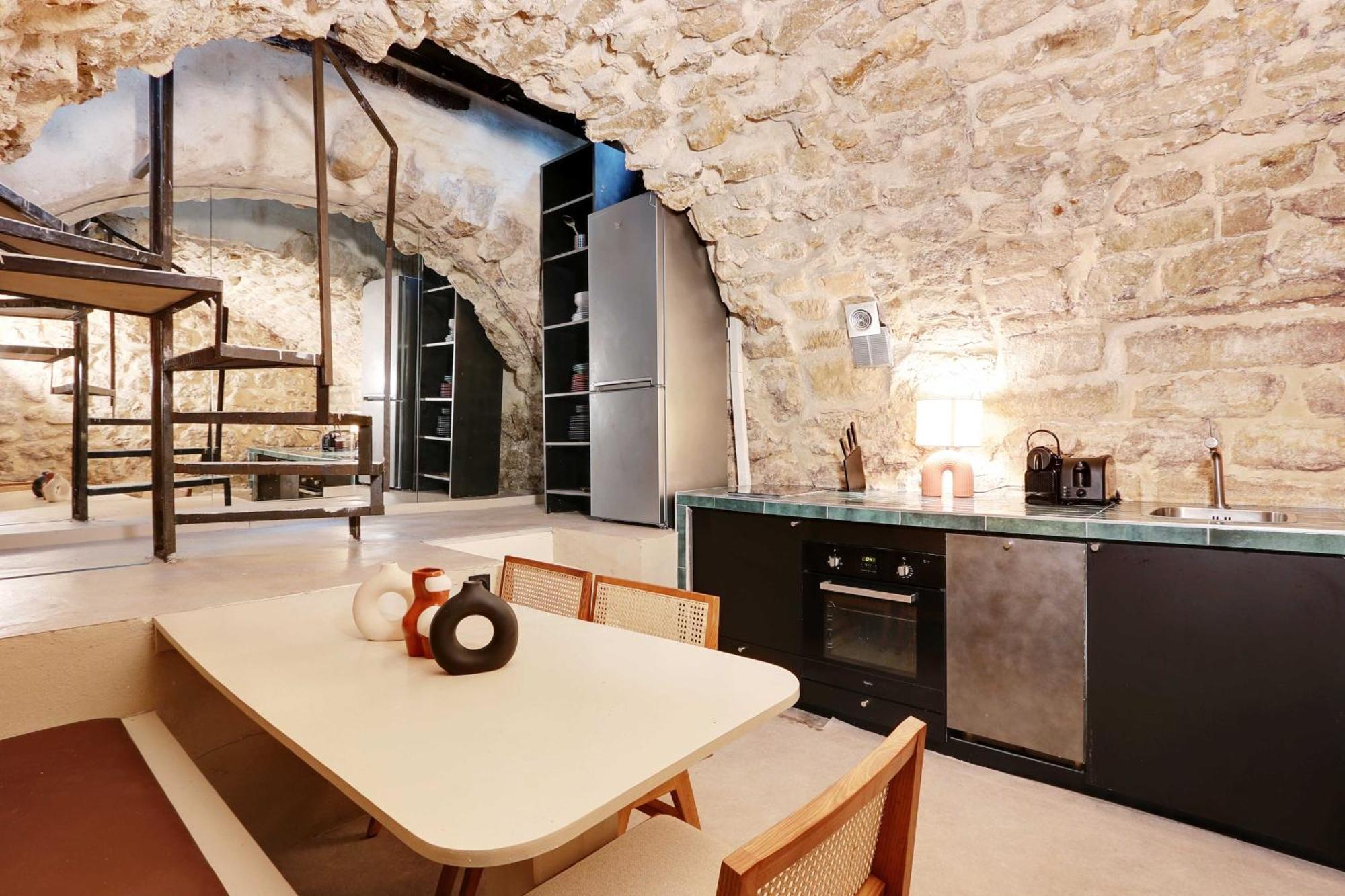 Refinement & Parisian Charm - Marais Appartamento