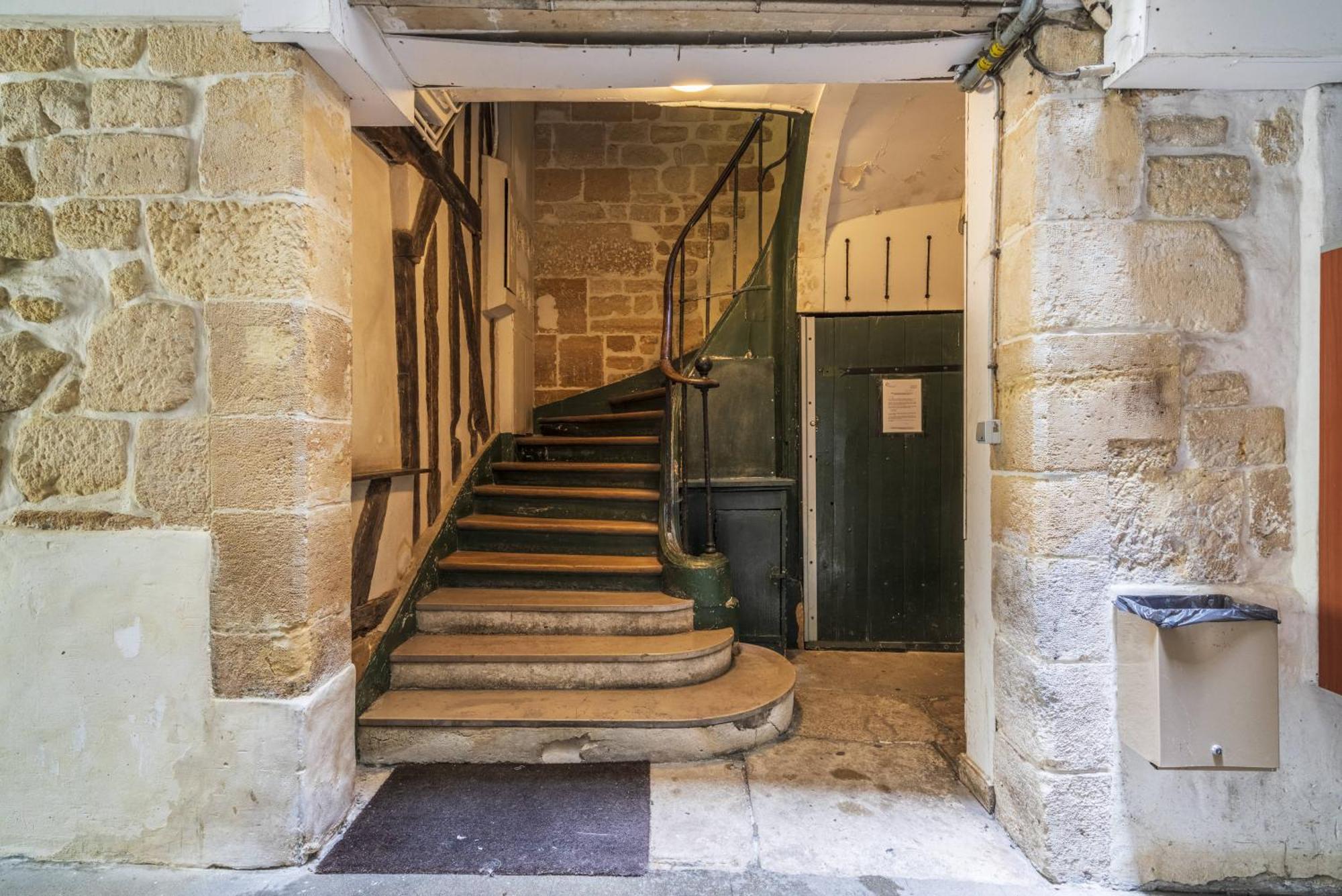 Loft Apartment Paris