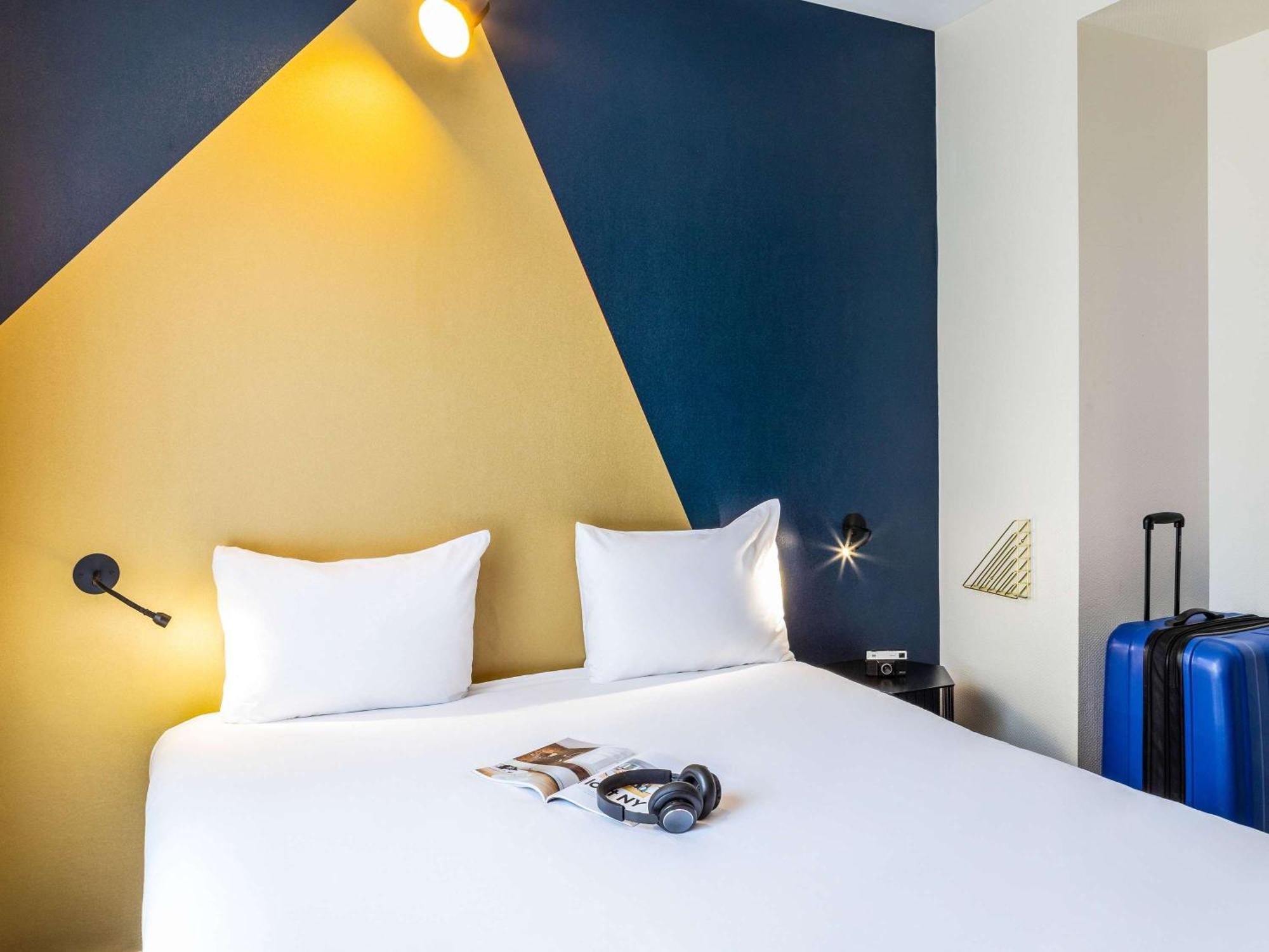 Ibis Styles 15 Lecourbe Hotel