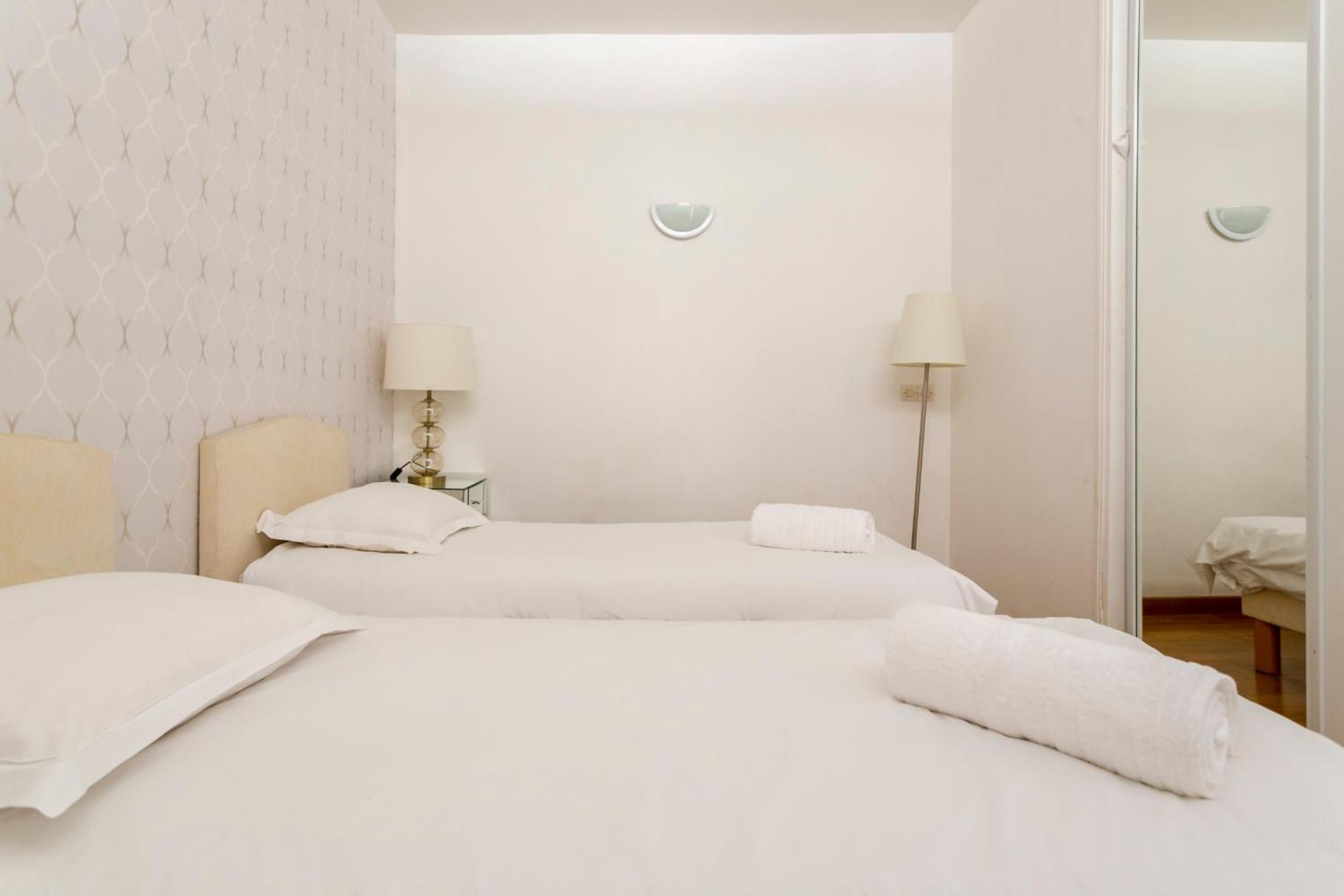 Champs-elysees Lincoln - 2bdr Parigi