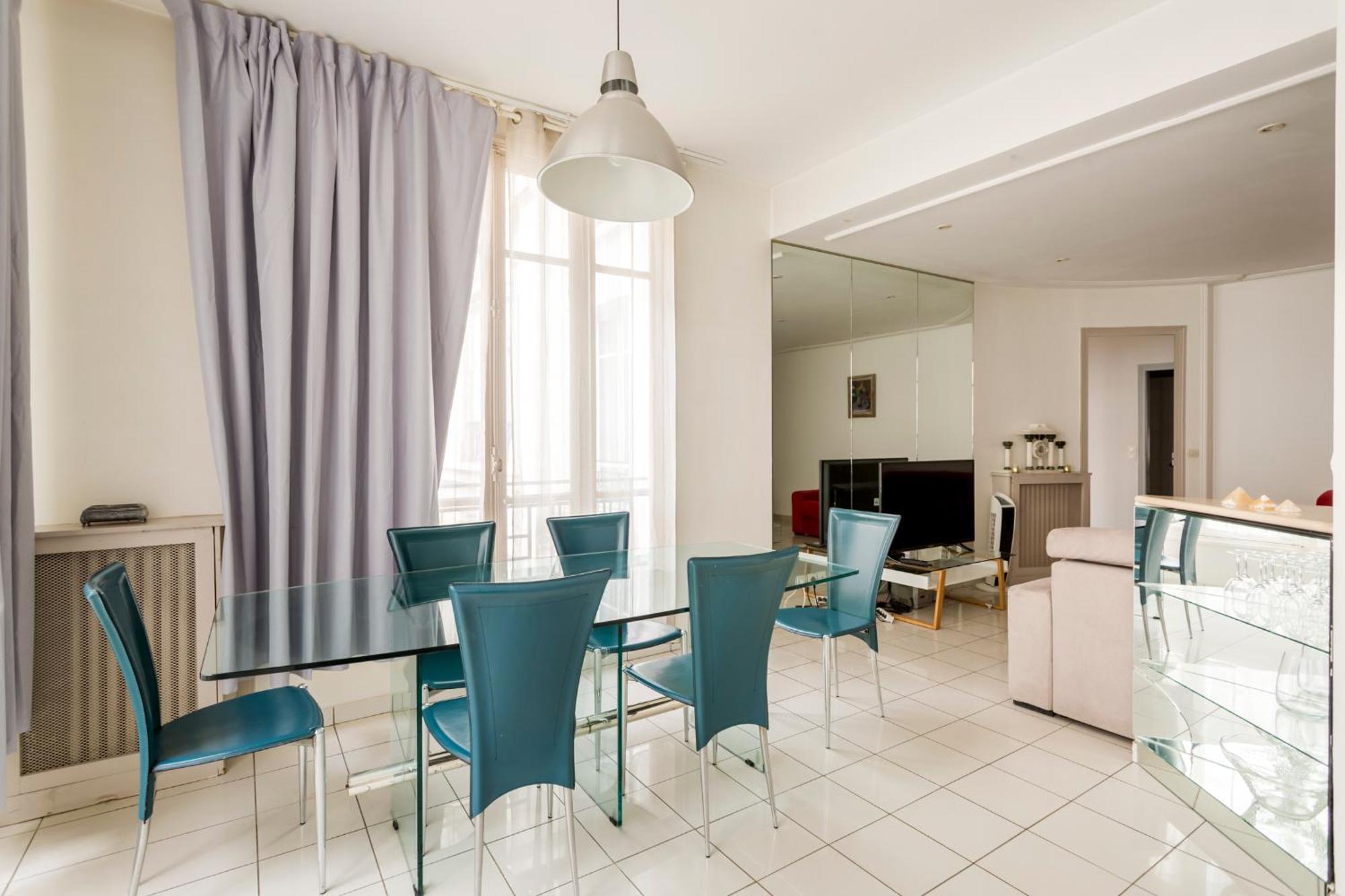 Champs-elysees Lincoln - 2bdr Parigi