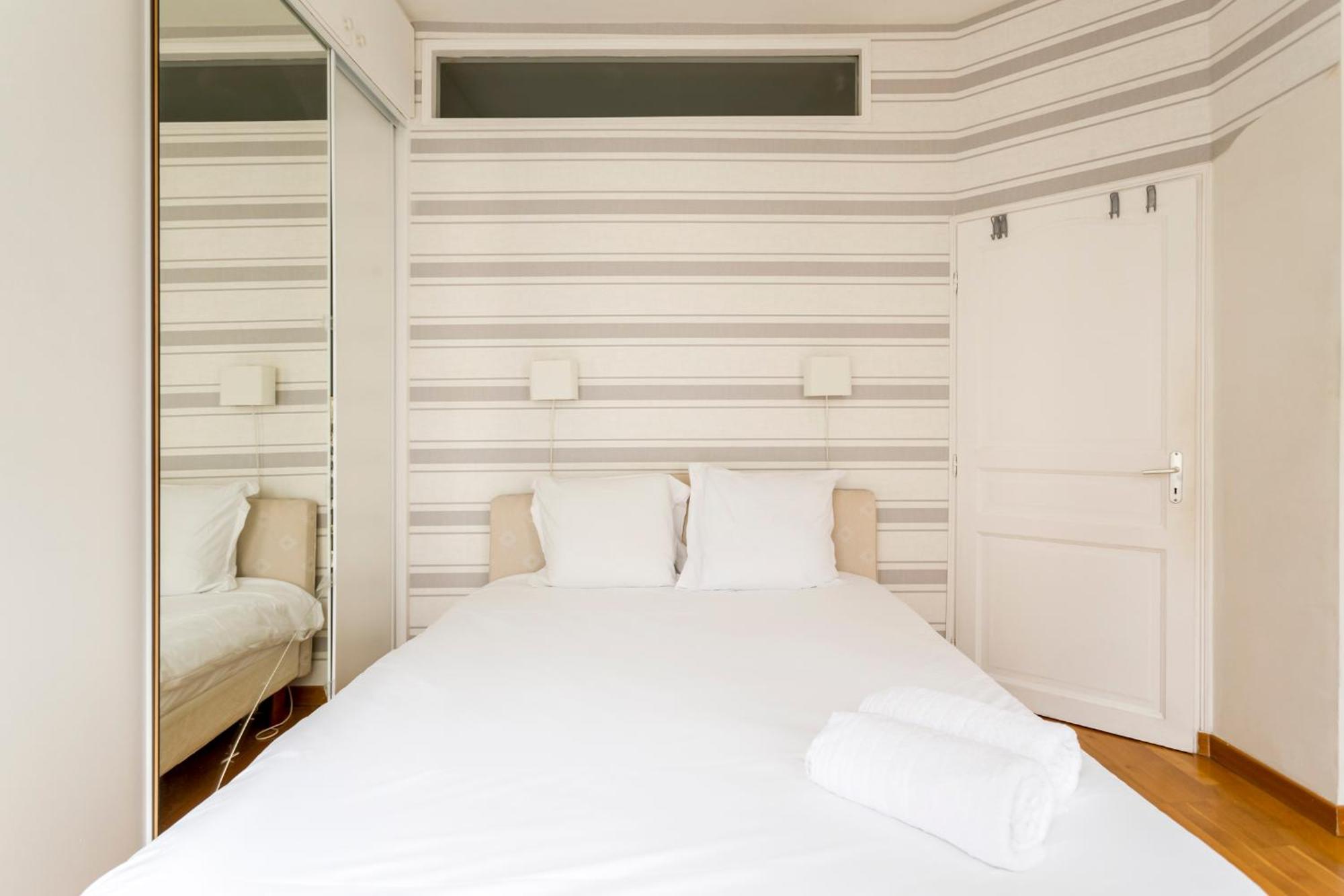 Champs-elysees Lincoln - 2bdr Parigi
